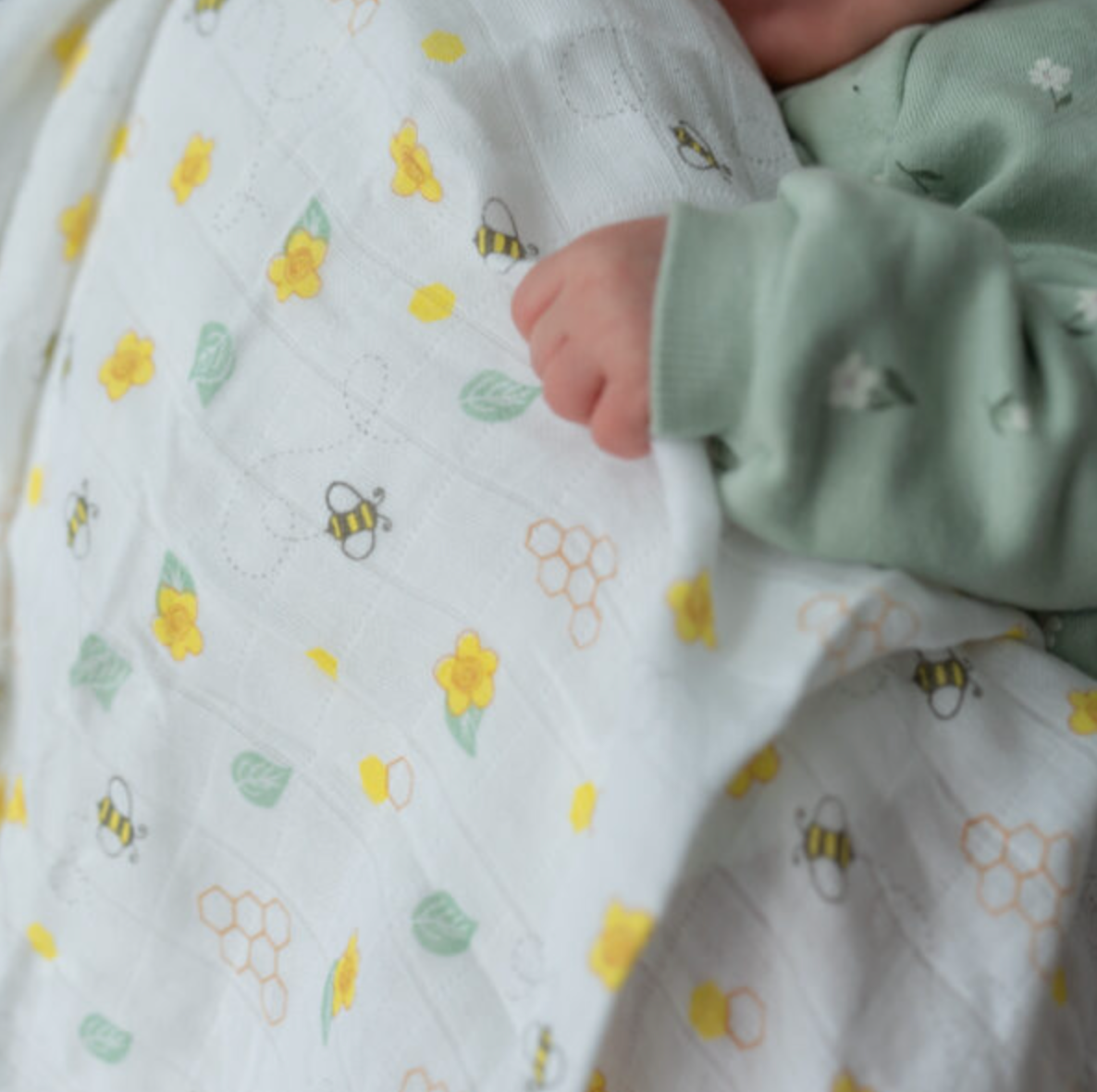 Swaddles & Muslins for Babies | Quinlans.ie