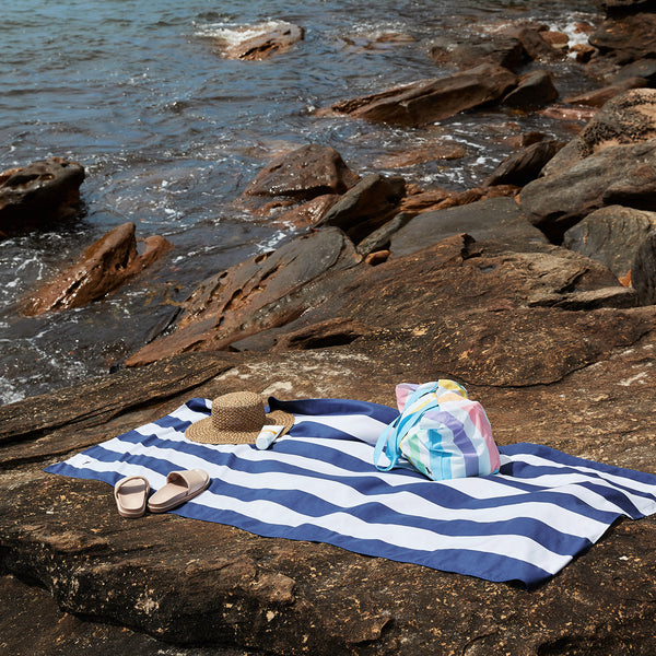 Dock and Bay, Foldable Bag Medium - Unicorn Waves