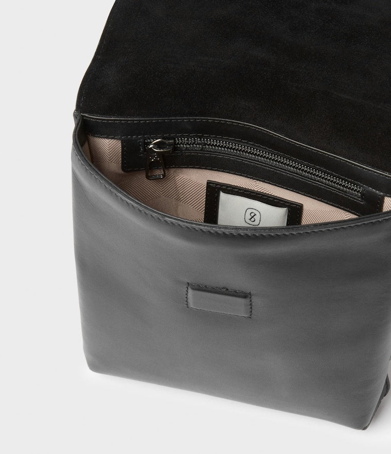 Saddler, Izedas Messenger Bag - Black Saddler