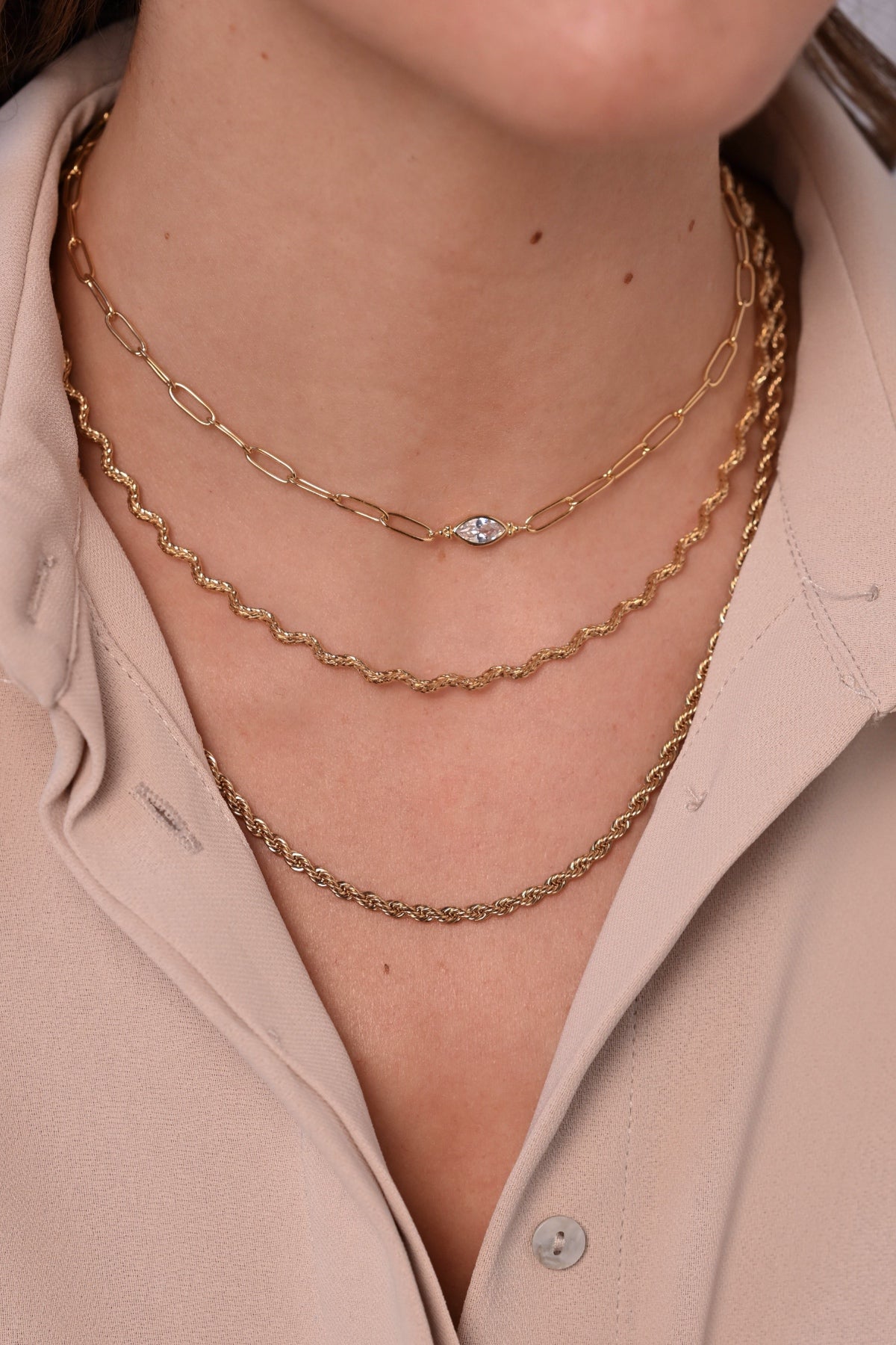 Waekura, Alma necklace- White