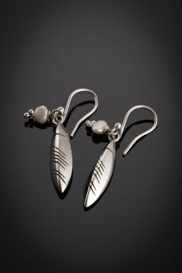 Claddagh Design, Grá Earrings With Pearl