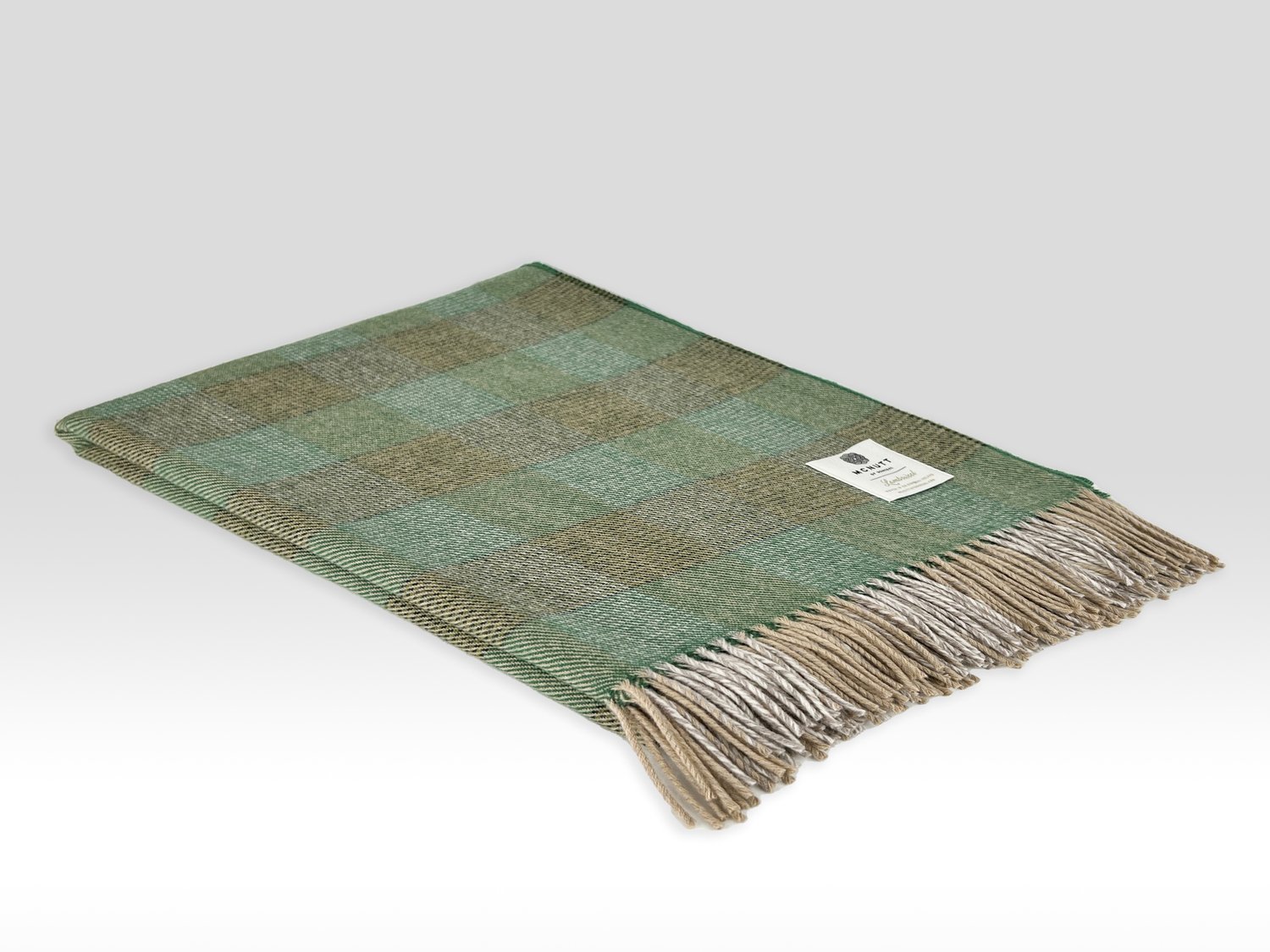 McNutt of Donegal, Supersoft Enya Throw McNutt of Donegal
