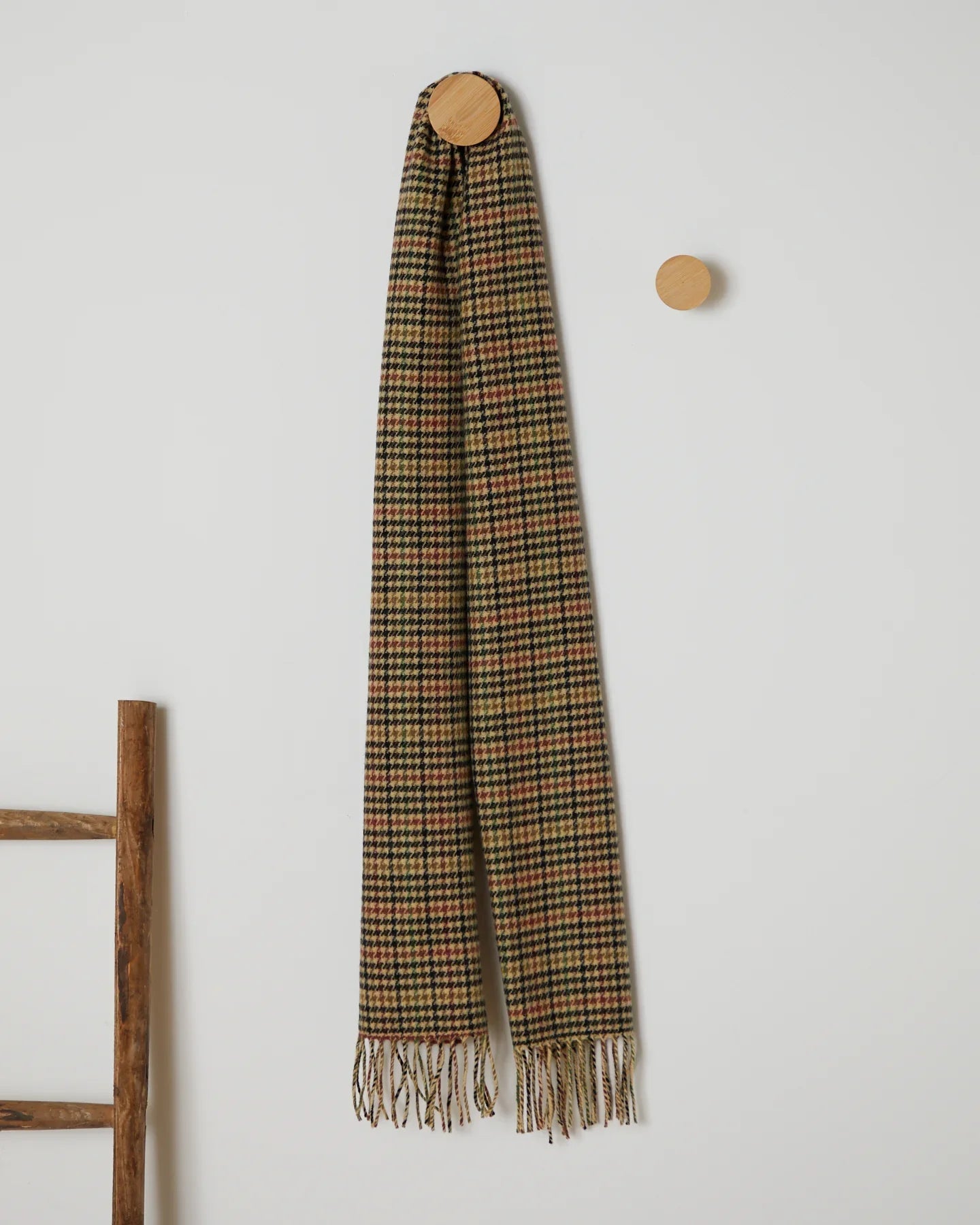 Foxford, Traditional Houndstooth Lambswool Scarf Foxford