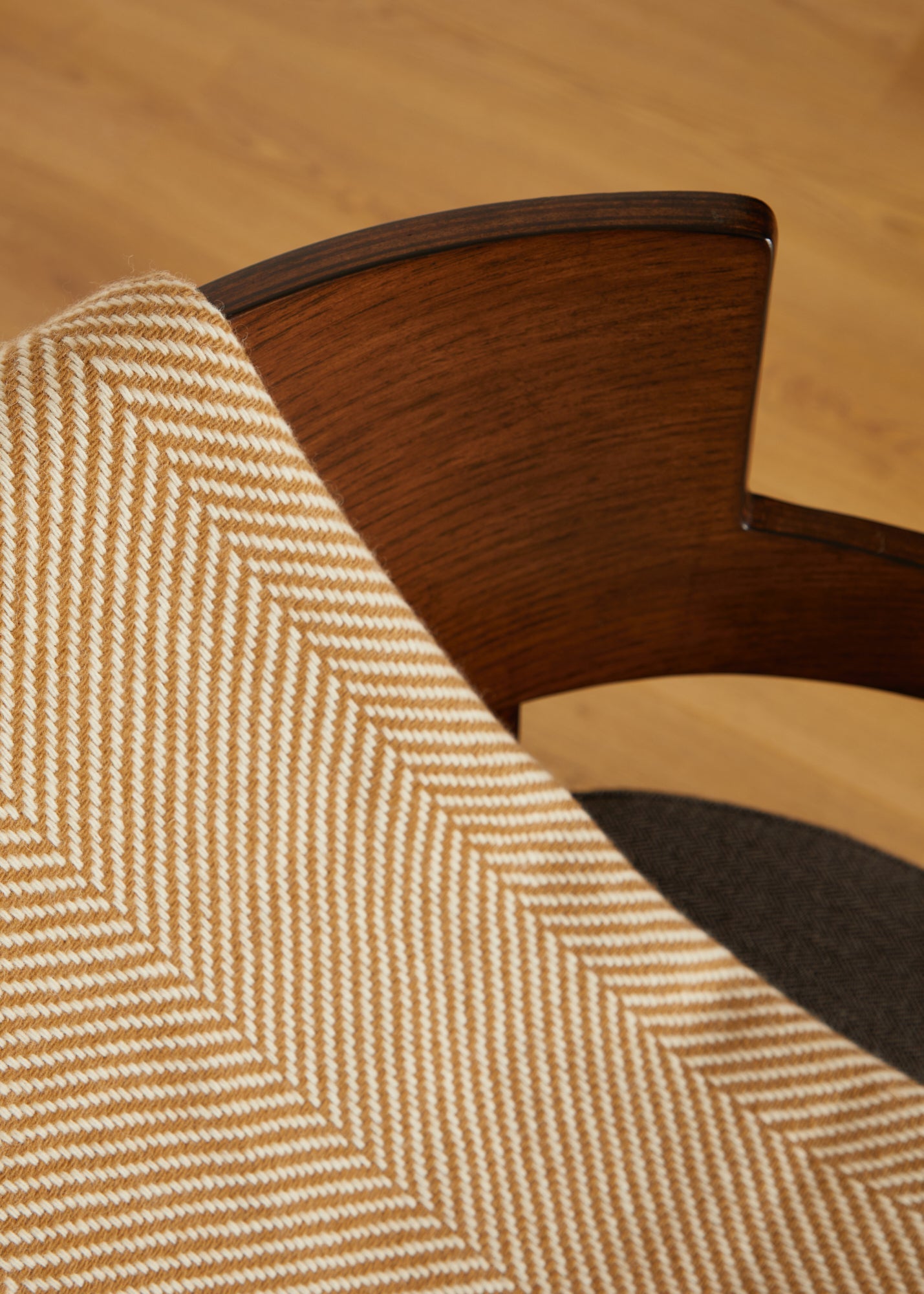 Foxford, Camel/White Herringbone Merino Throw