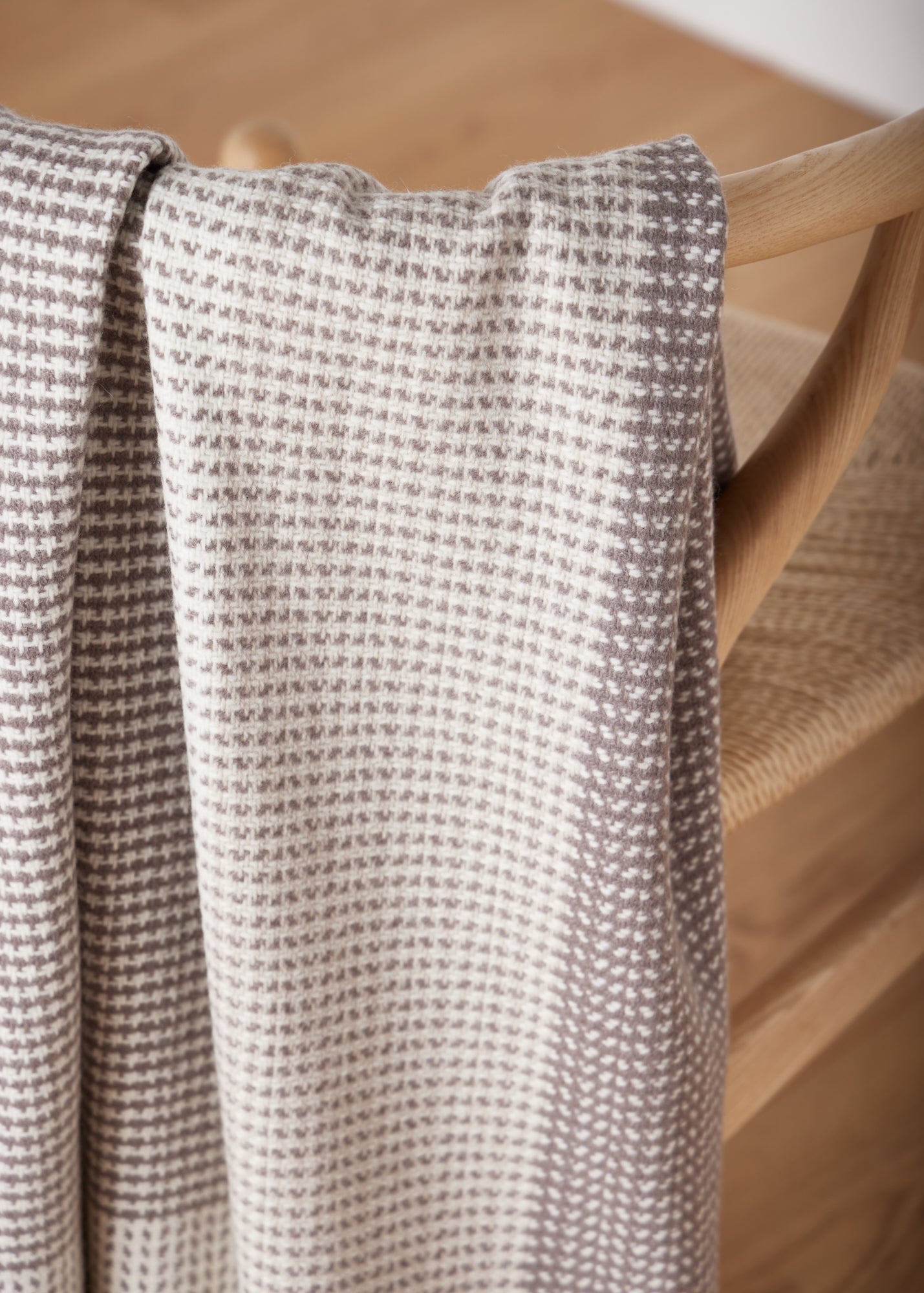 Foxford, Dún Briste Cashmere and Lambswool Throw