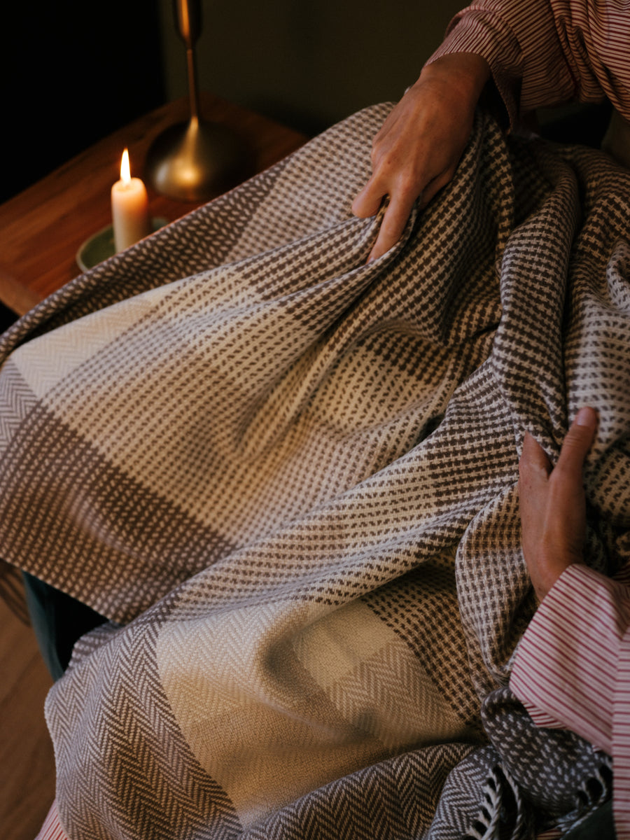 Foxford, Dún Briste Cashmere and Lambswool Throw