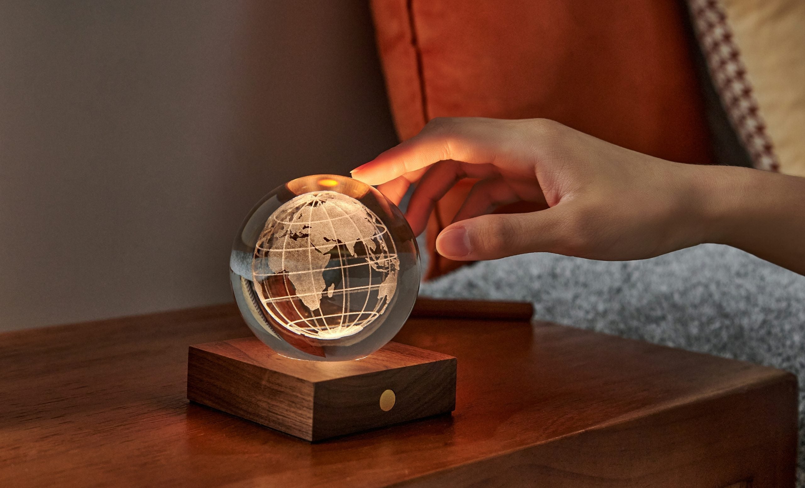 Gingko, Amber Crystal Light World Globe Gingko