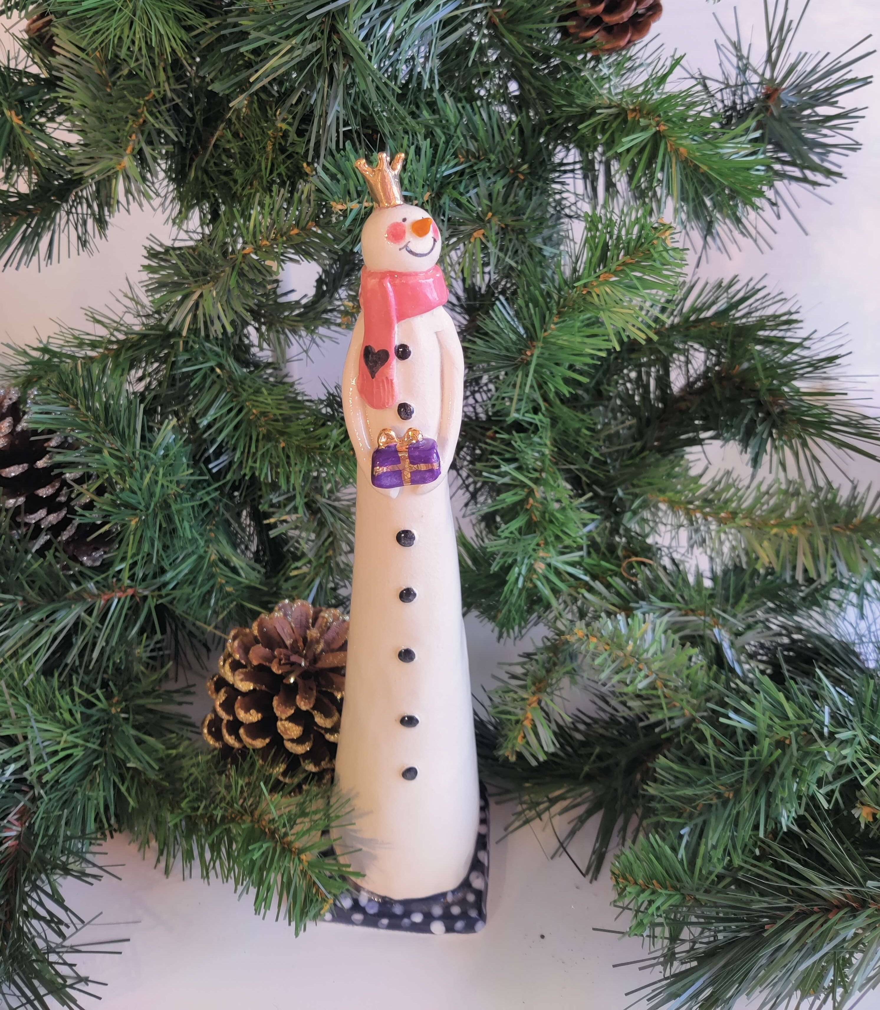 Joanne Robey, Snowman Pink Heart Scarf with a Purple Gift *For Click and Collect only*