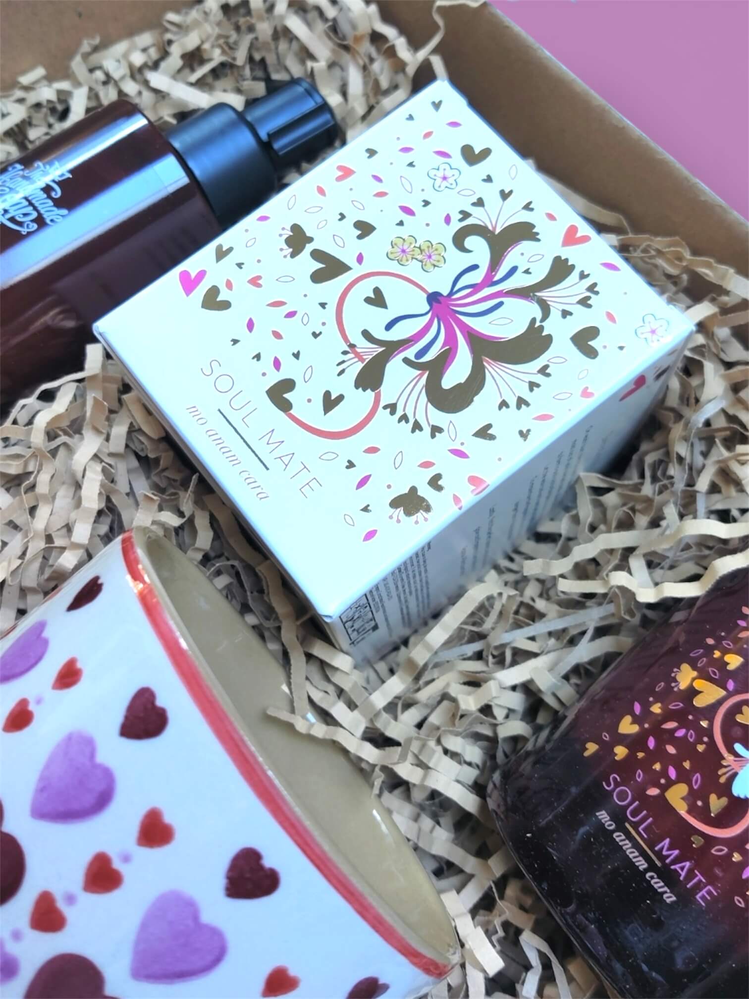 Love is in the Air Gift Box