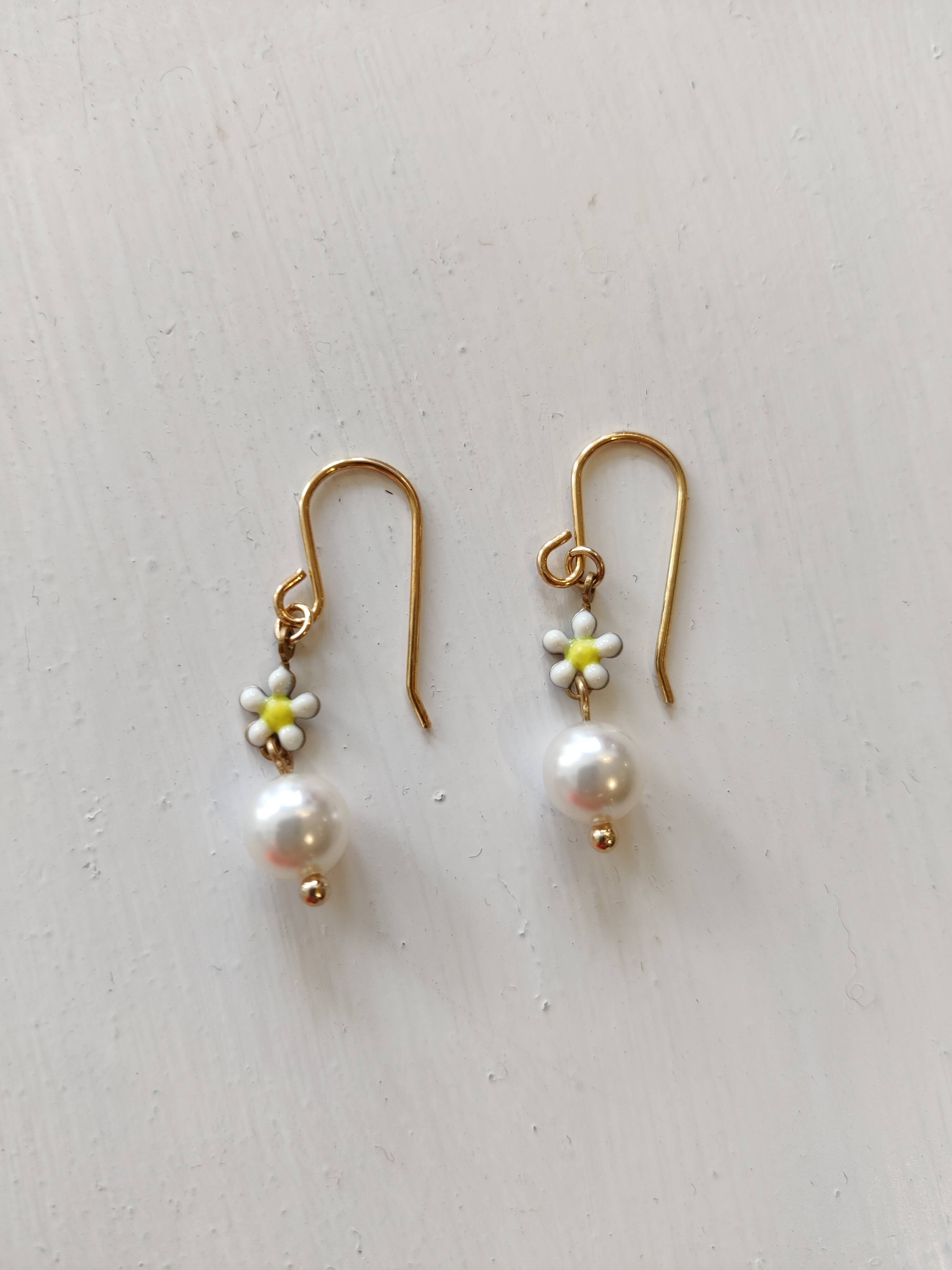 Melanie Hand, Daisy Chain and Pearl Earrings Melanie Hand