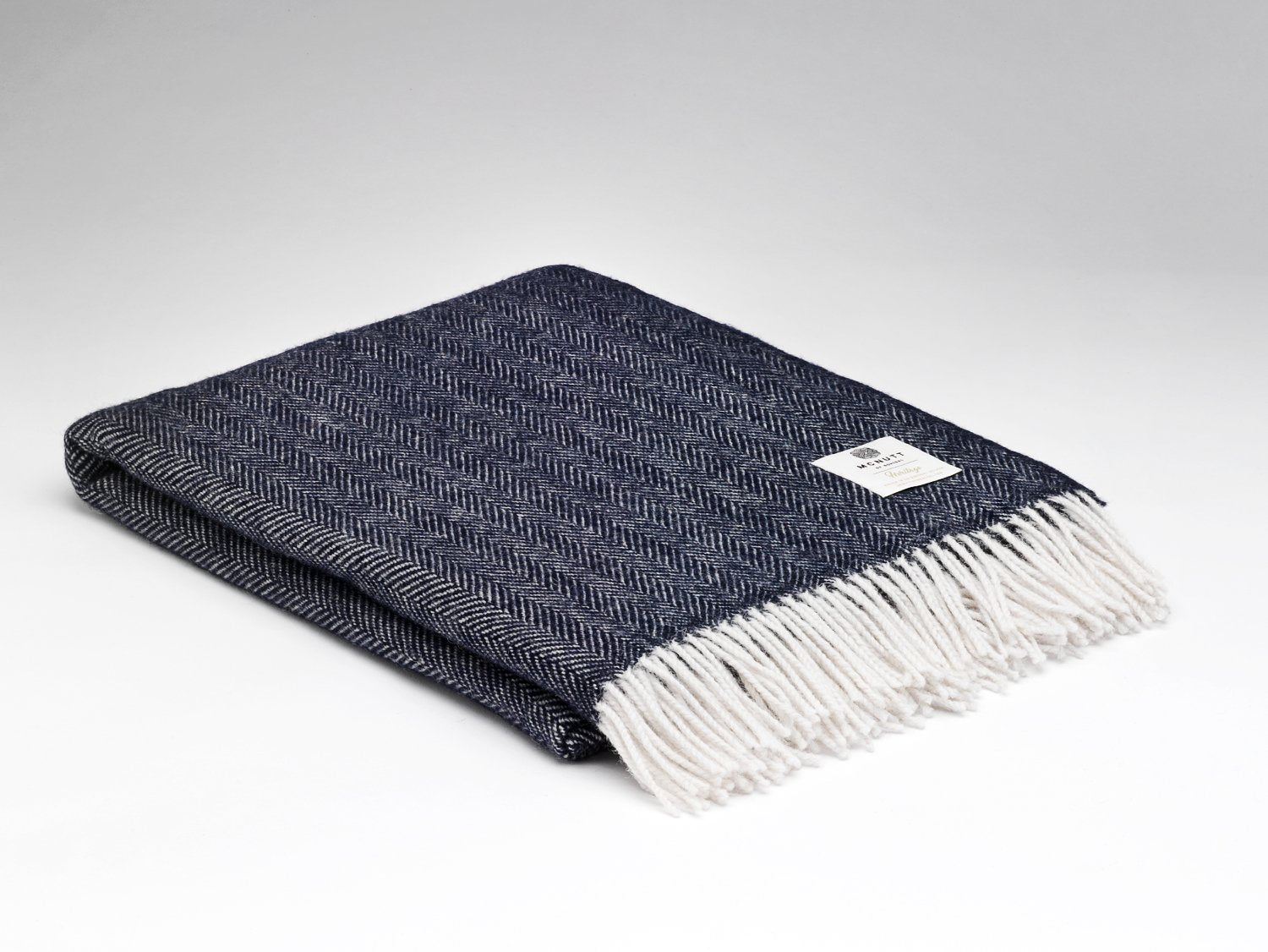 Mc Nutt of Donegal, Throw- Heritage Midnight HB