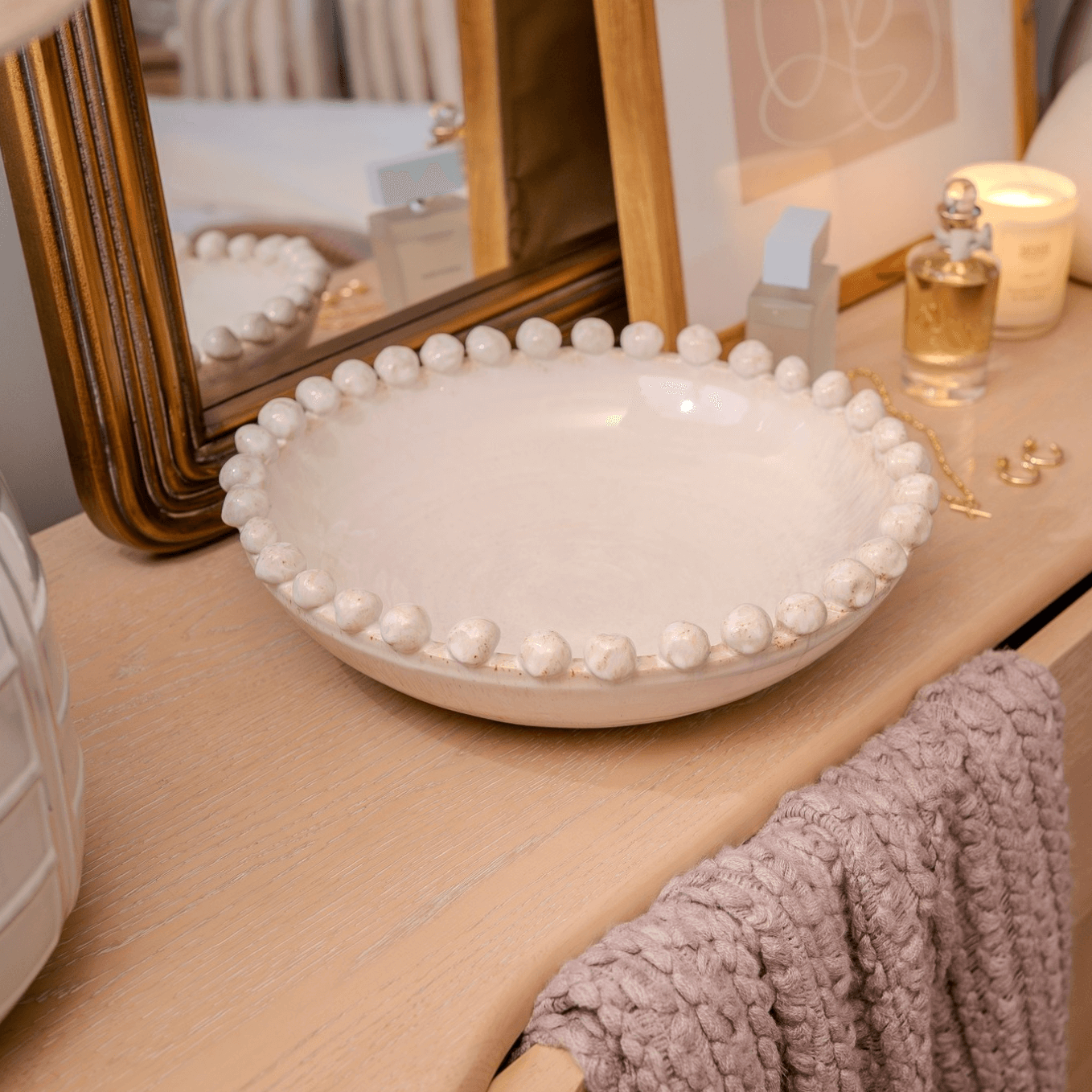 Mindy Brownes, Zade Bowl