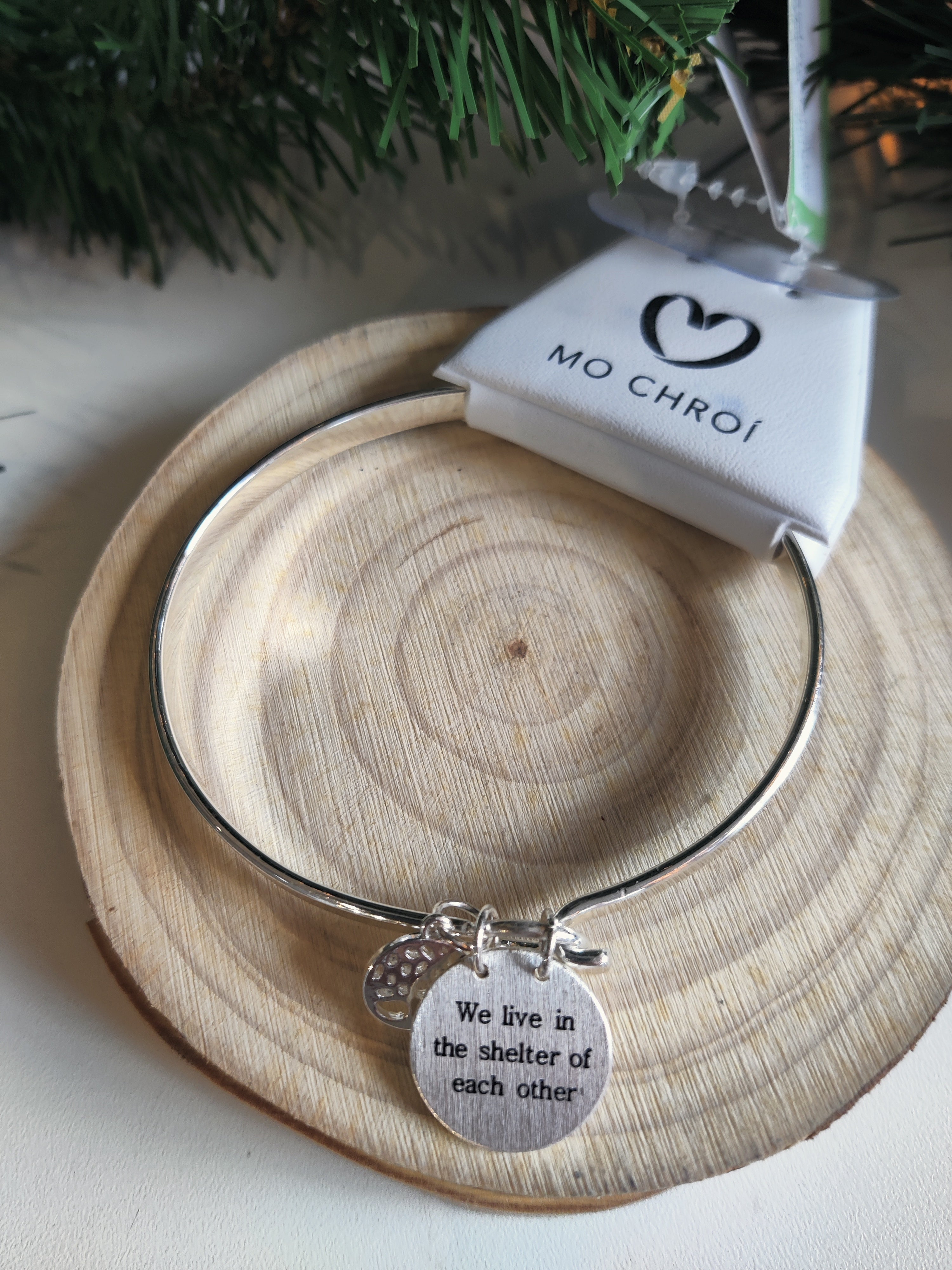 Mo Chroí, Ar scáth chéile a mhairimid silver bracelet