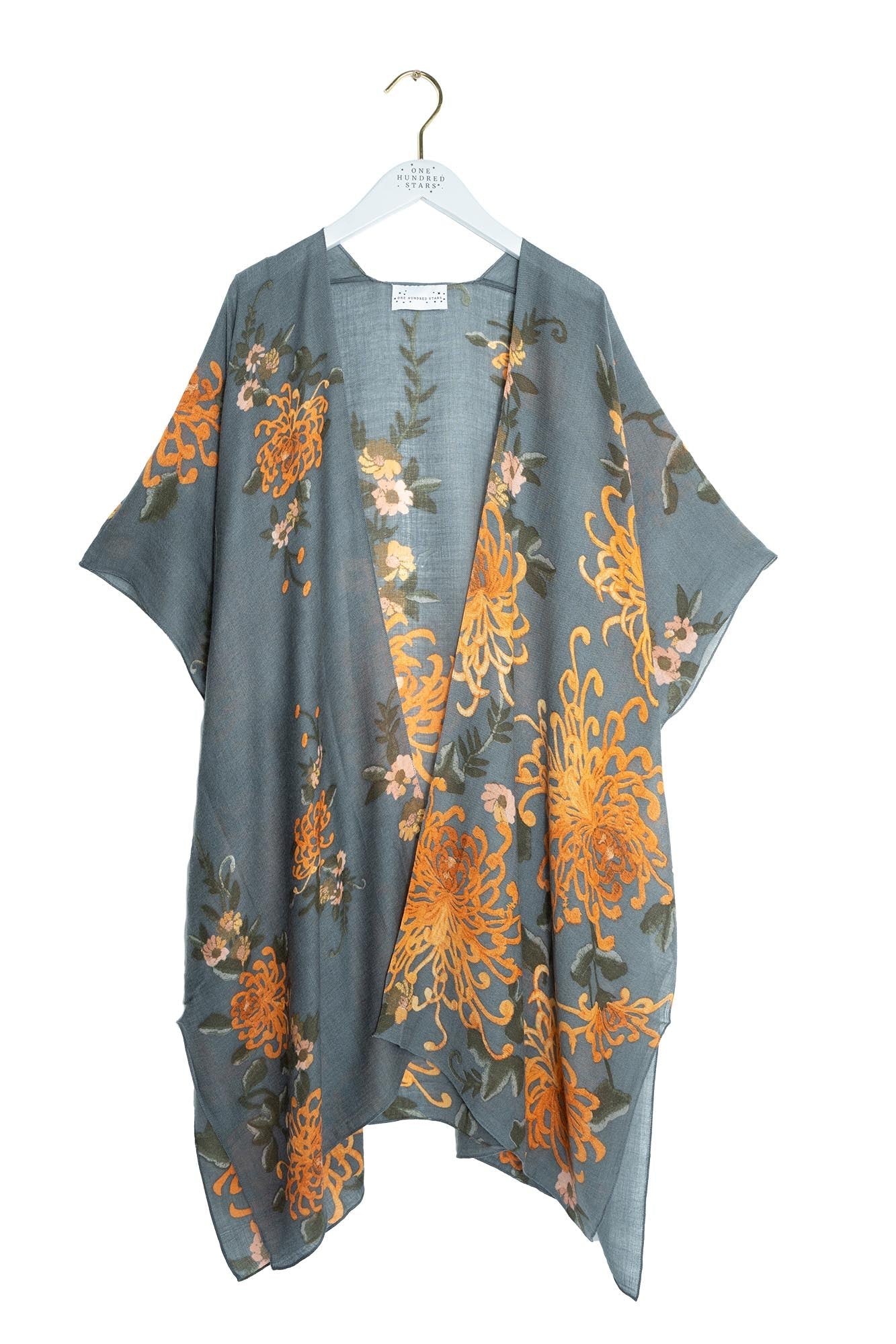 One Hundred Stars, Chrysanthemum Grey Wool Throwover