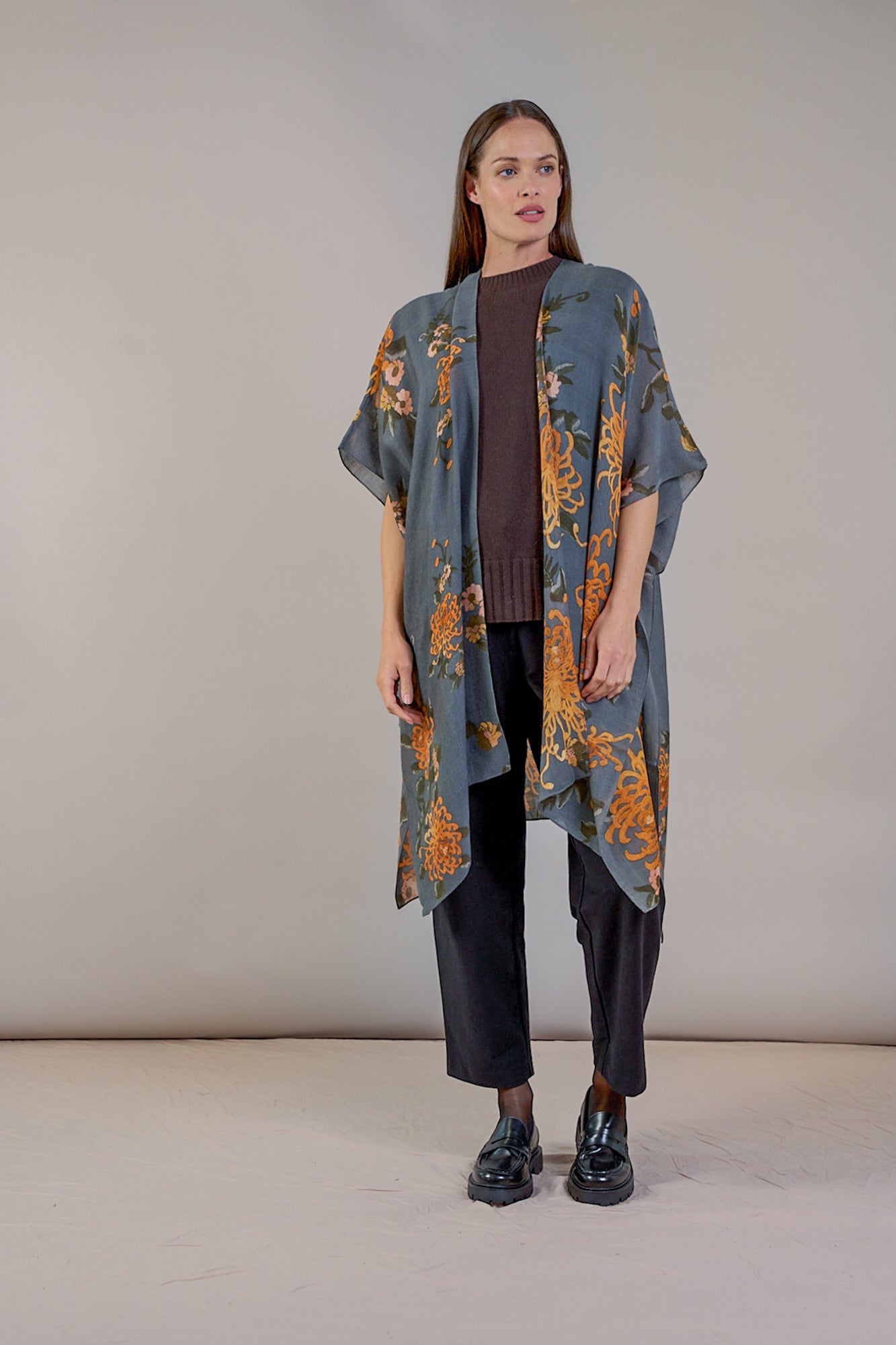 One Hundred Stars, Chrysanthemum Grey Wool Throwover