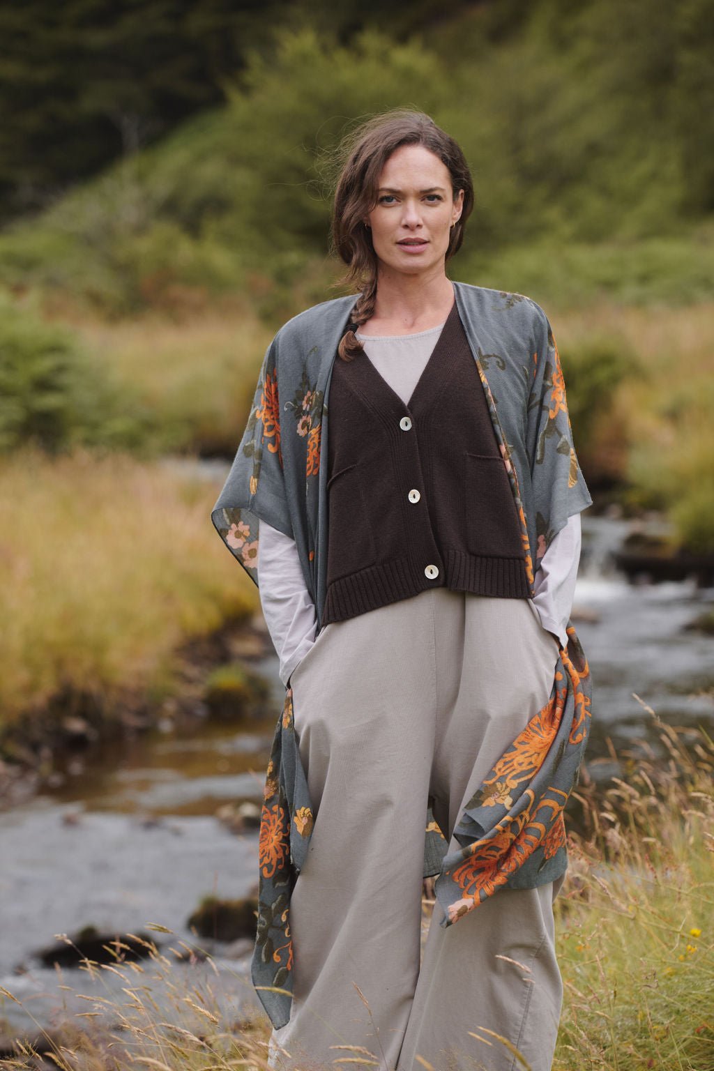 One Hundred Stars, Chrysanthemum Grey Wool Throwover