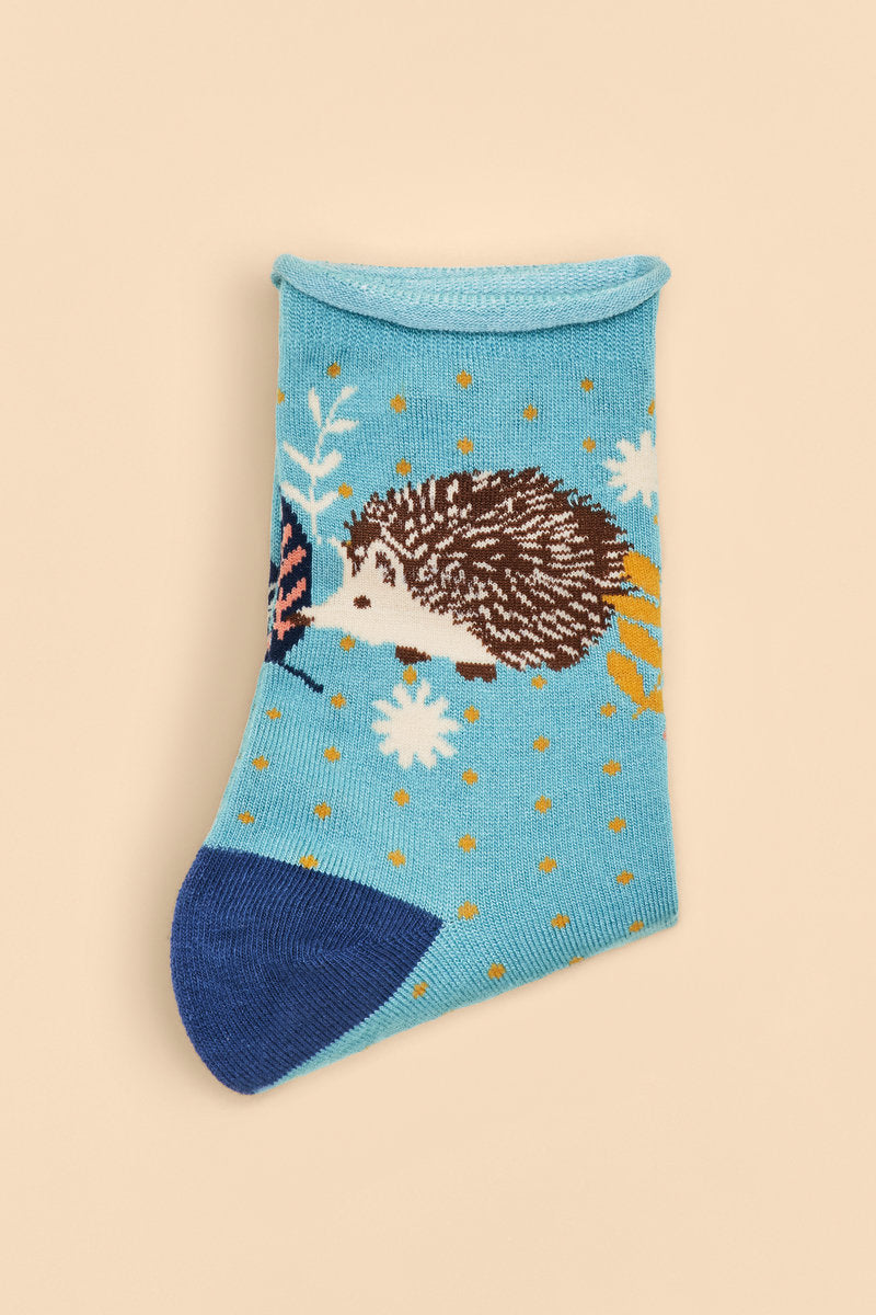Powder, Vintage Hedgehog Hunting in Leaves Ankle Socks - Ice Powder