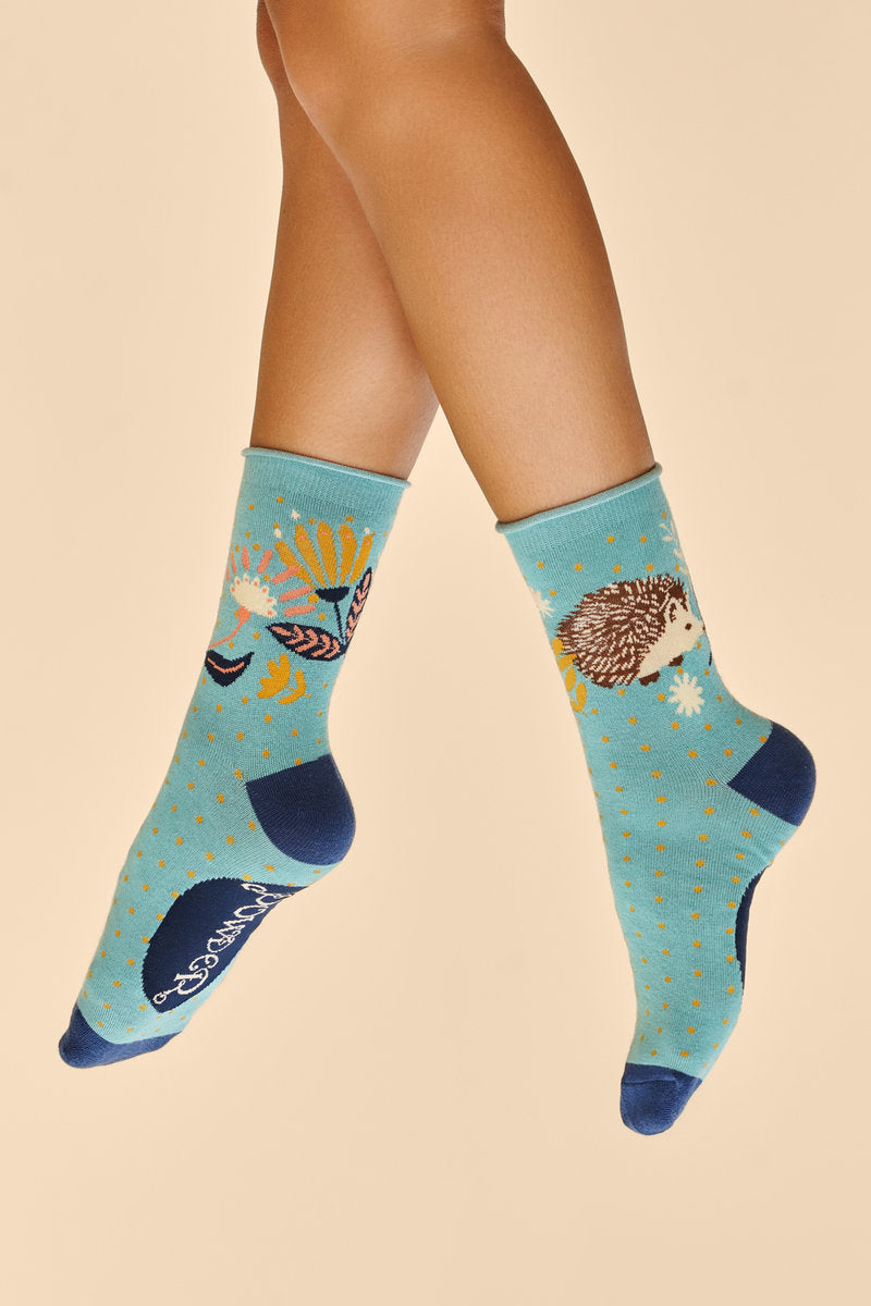 Powder, Vintage Hedgehog Hunting in Leaves Ankle Socks - Ice Powder
