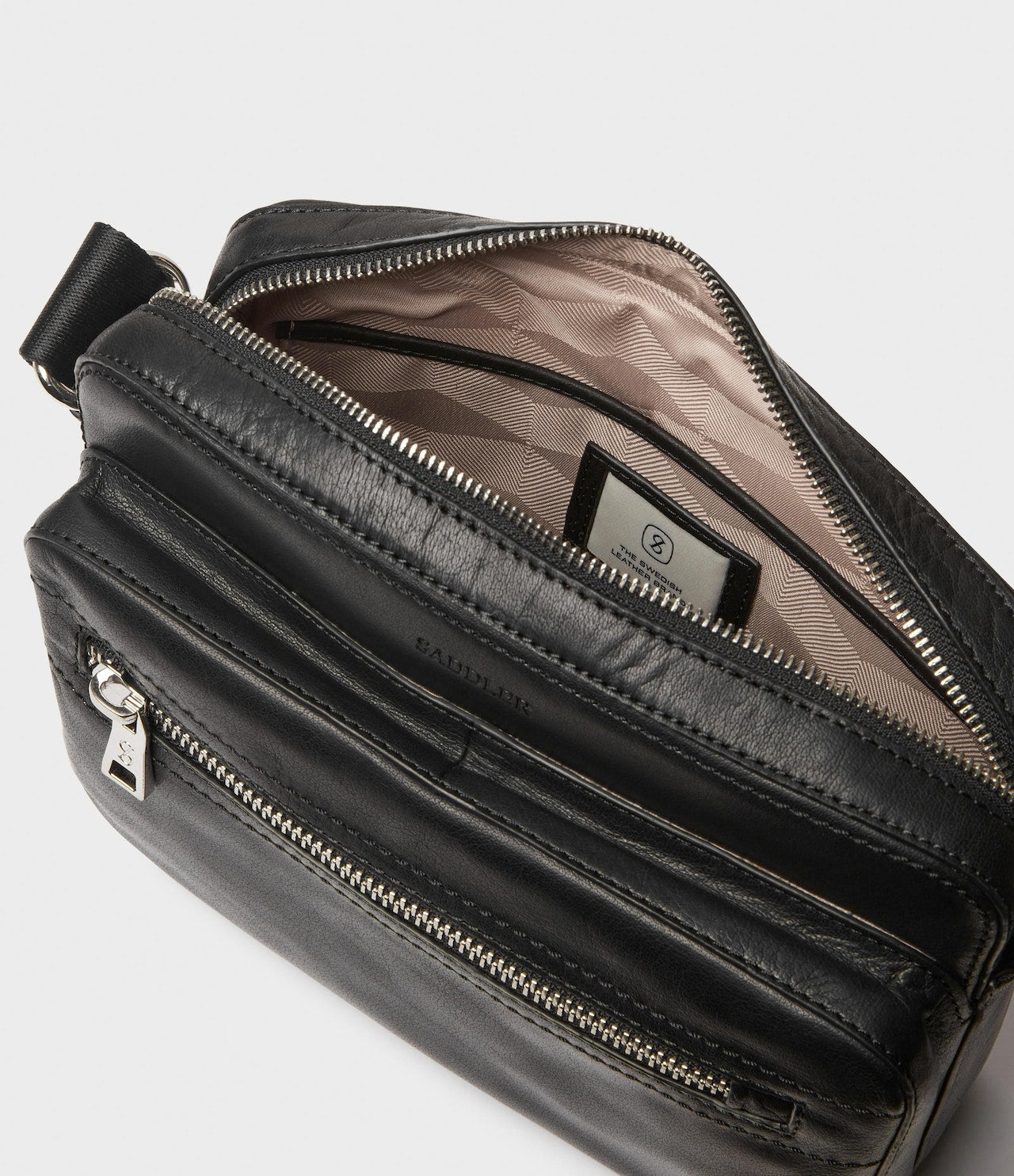Saddler, Messenger bag - Black