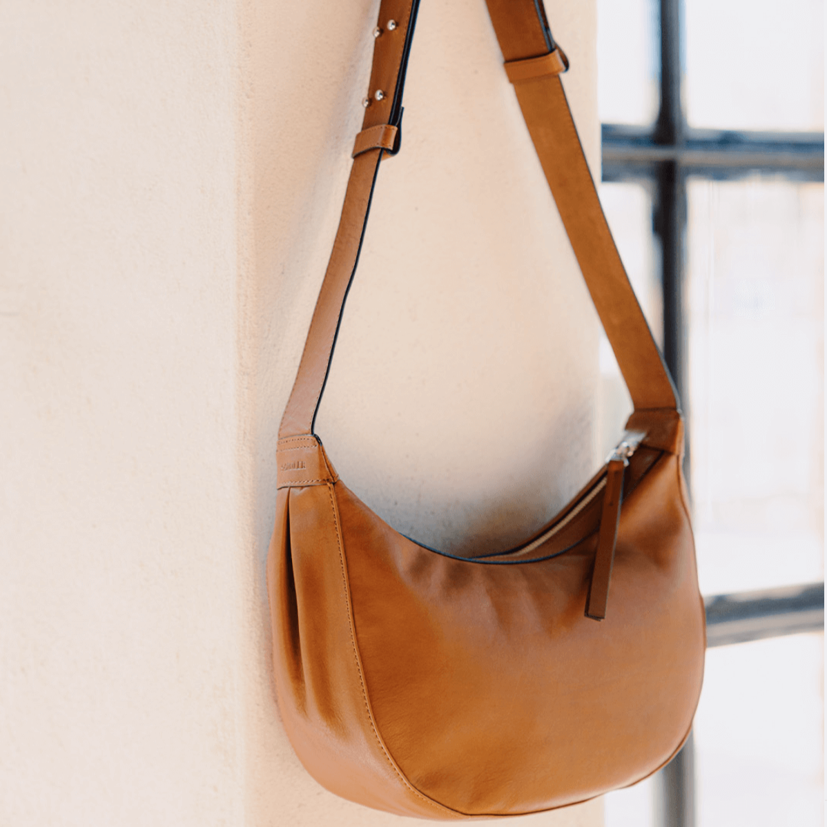 Saddler, Runn Shoulder Bag- Hazelnut Saddler