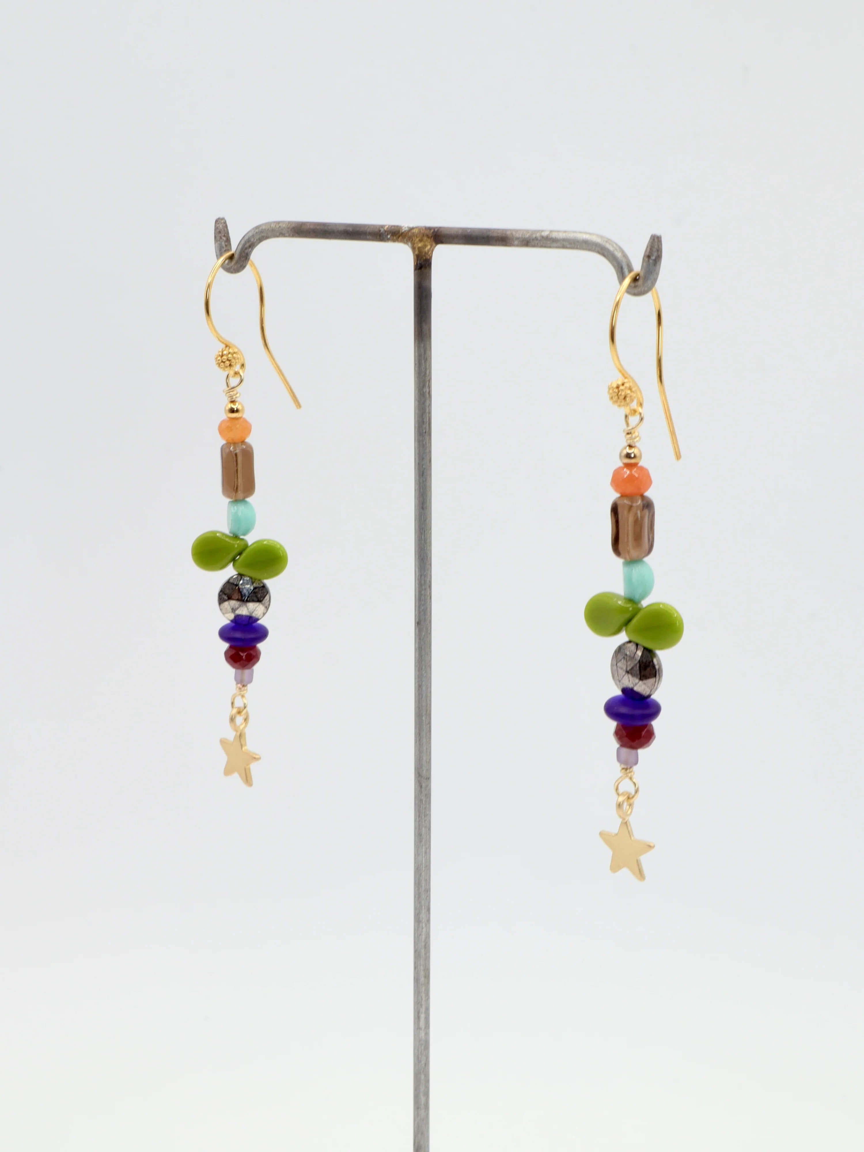 Vivien Walsh, Cloud earrings