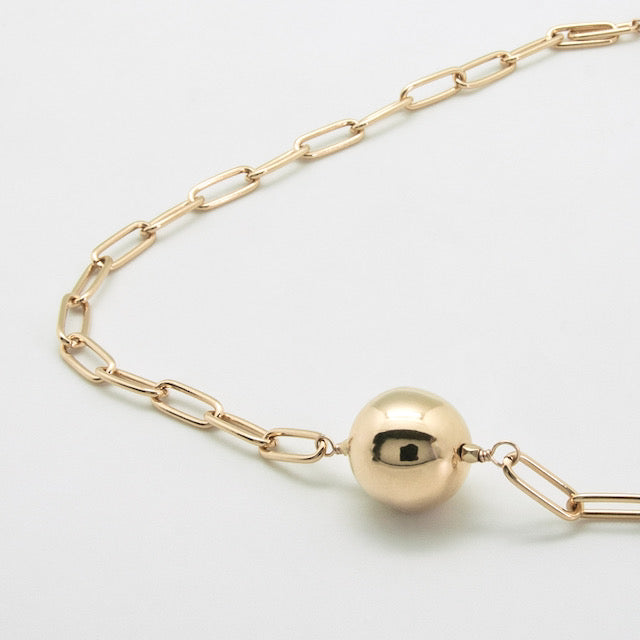 Vivien Walsh, Gold Ball Link Chain