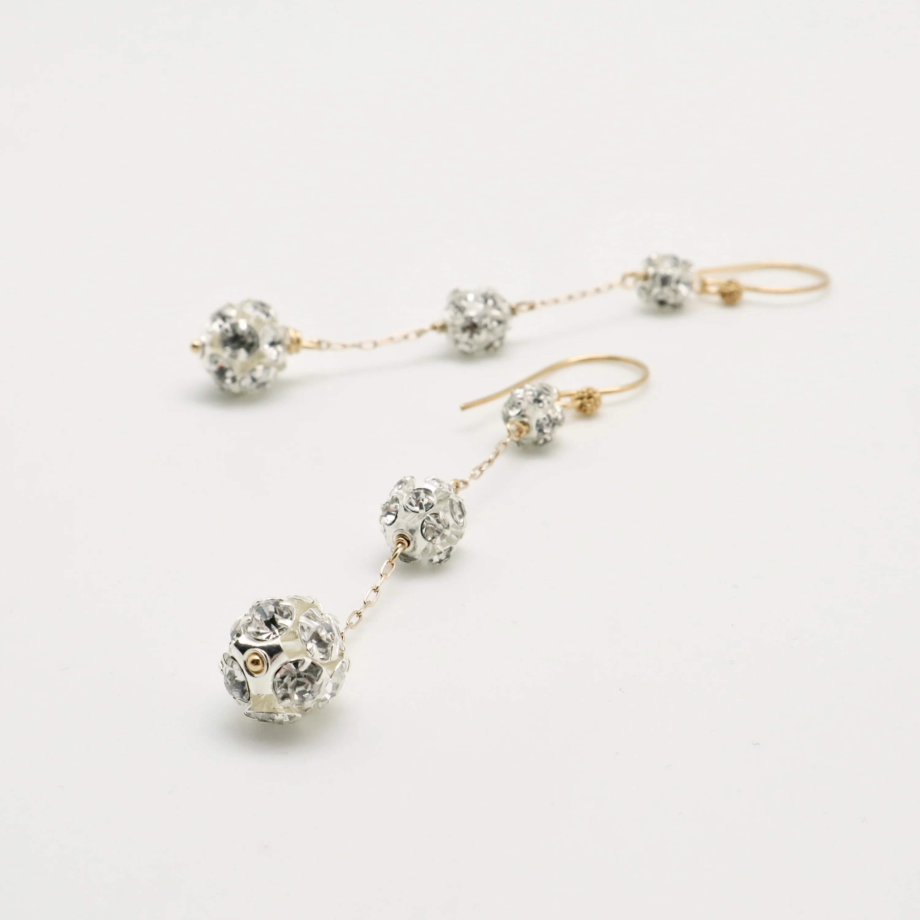 Vivien Walsh, Lulu earrings