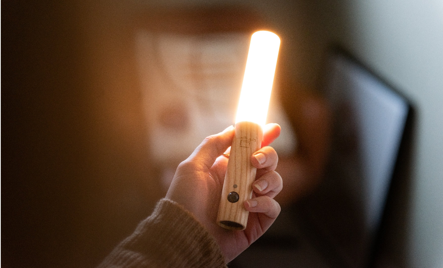Smart Baton Light - White Ash Wood