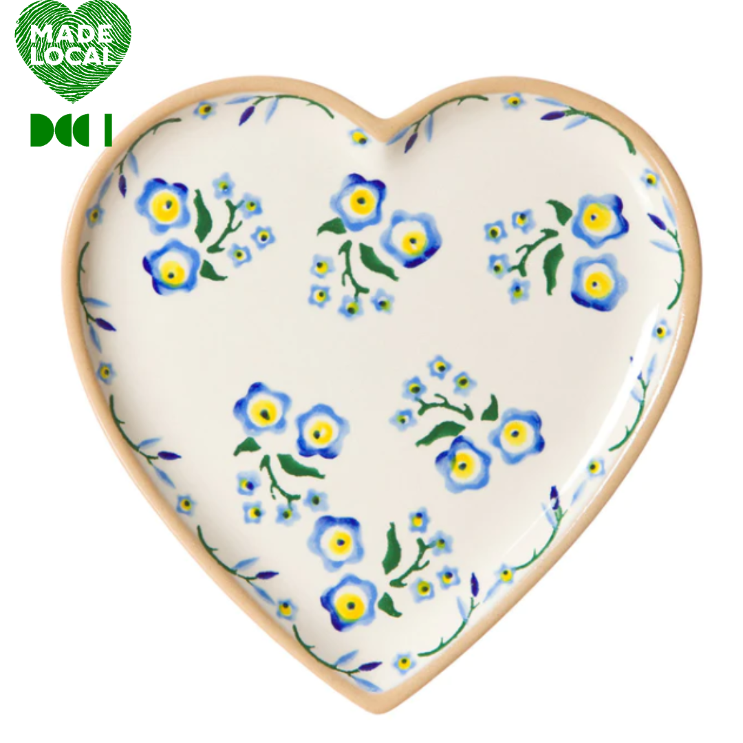 Nicholas Mosse, Medium Heart Plate - Forget me Not