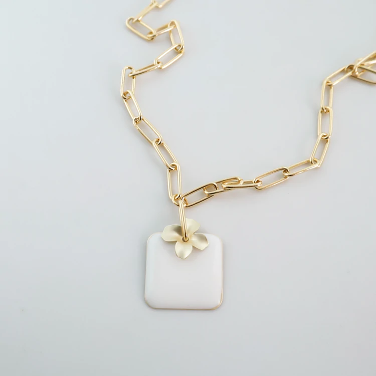 Vivien Walsh, Gisele Necklace White Vivien Walsh