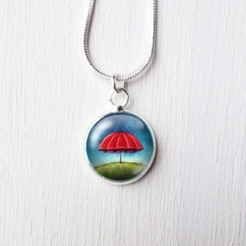 Amélie Gagné, Mini Necklace “Waiting for the Rain”
