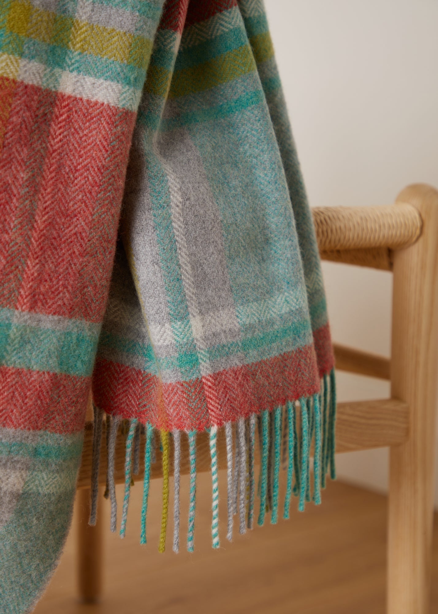 Foxford, Spraoi Lambswool Throw Foxford