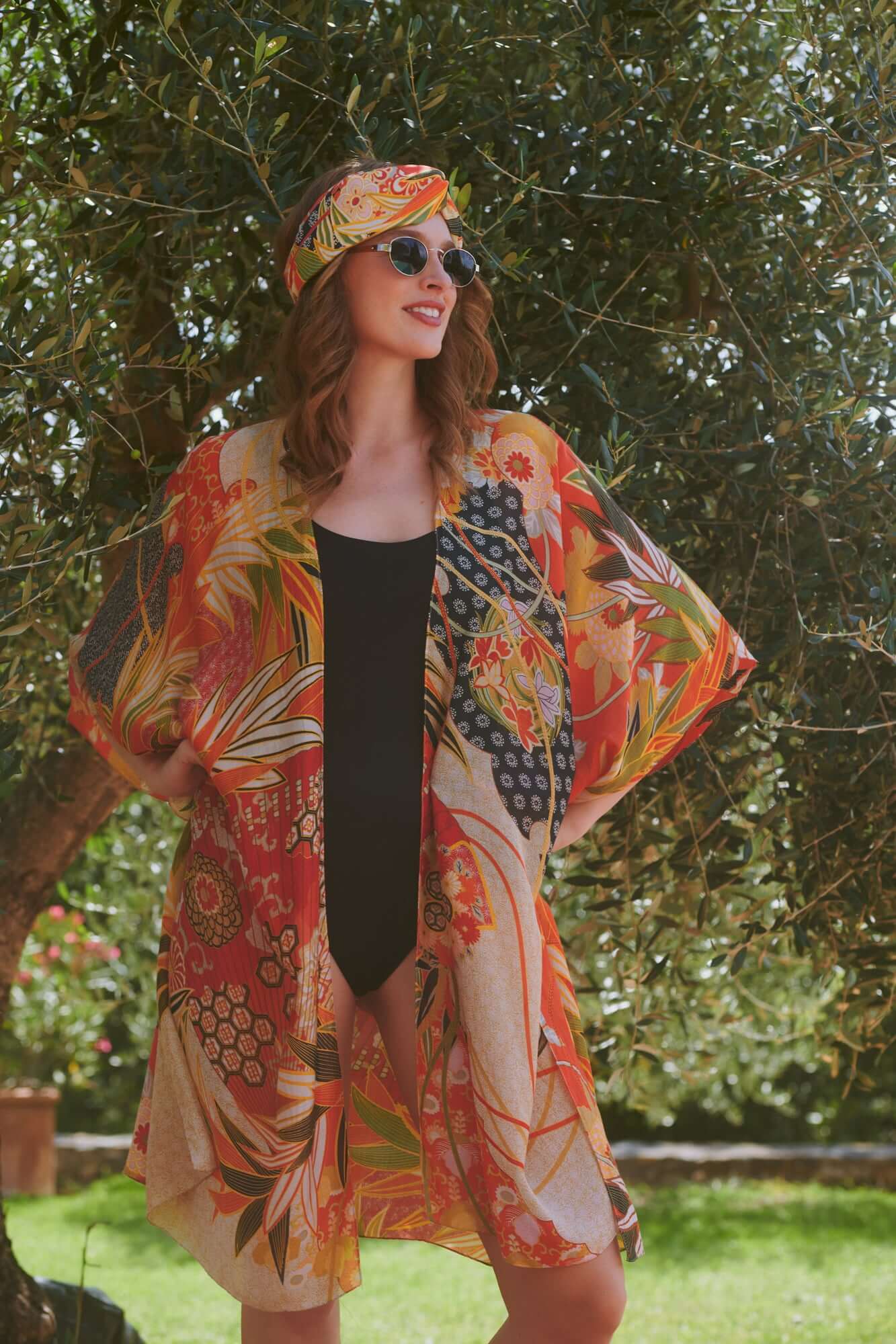 One Hundred Stars, Fans Scarlet Throwover