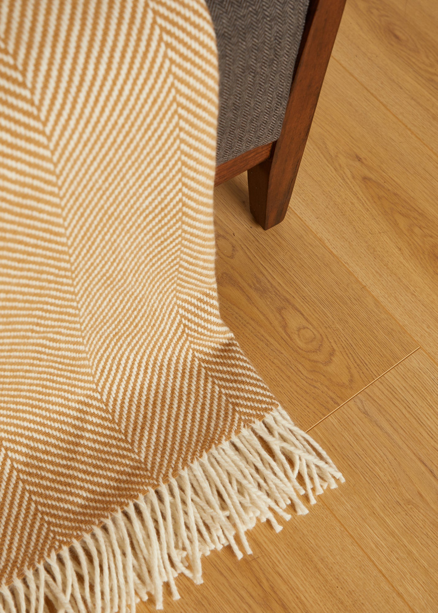 Foxford, Camel/White Herringbone Merino Throw