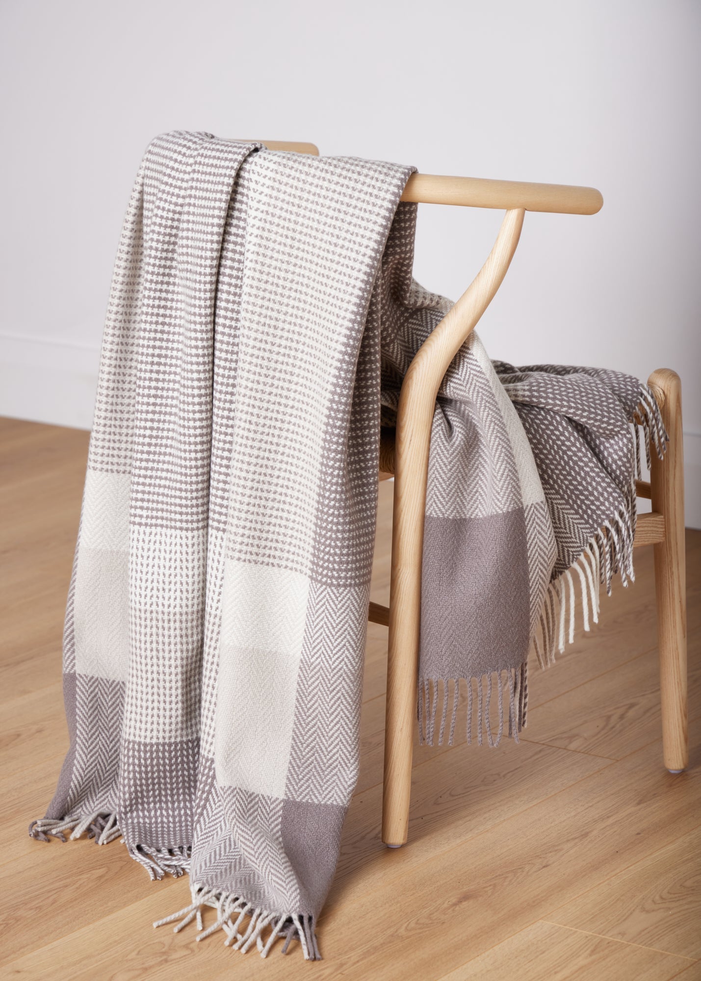 Foxford, Dún Briste Cashmere and Lambswool Throw