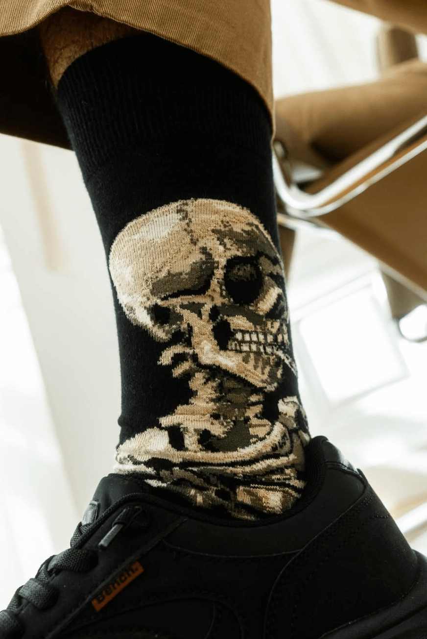 MuseARTa, Head Of A Skeleton with a Burning Cigarette Socks (UK 6½-11)