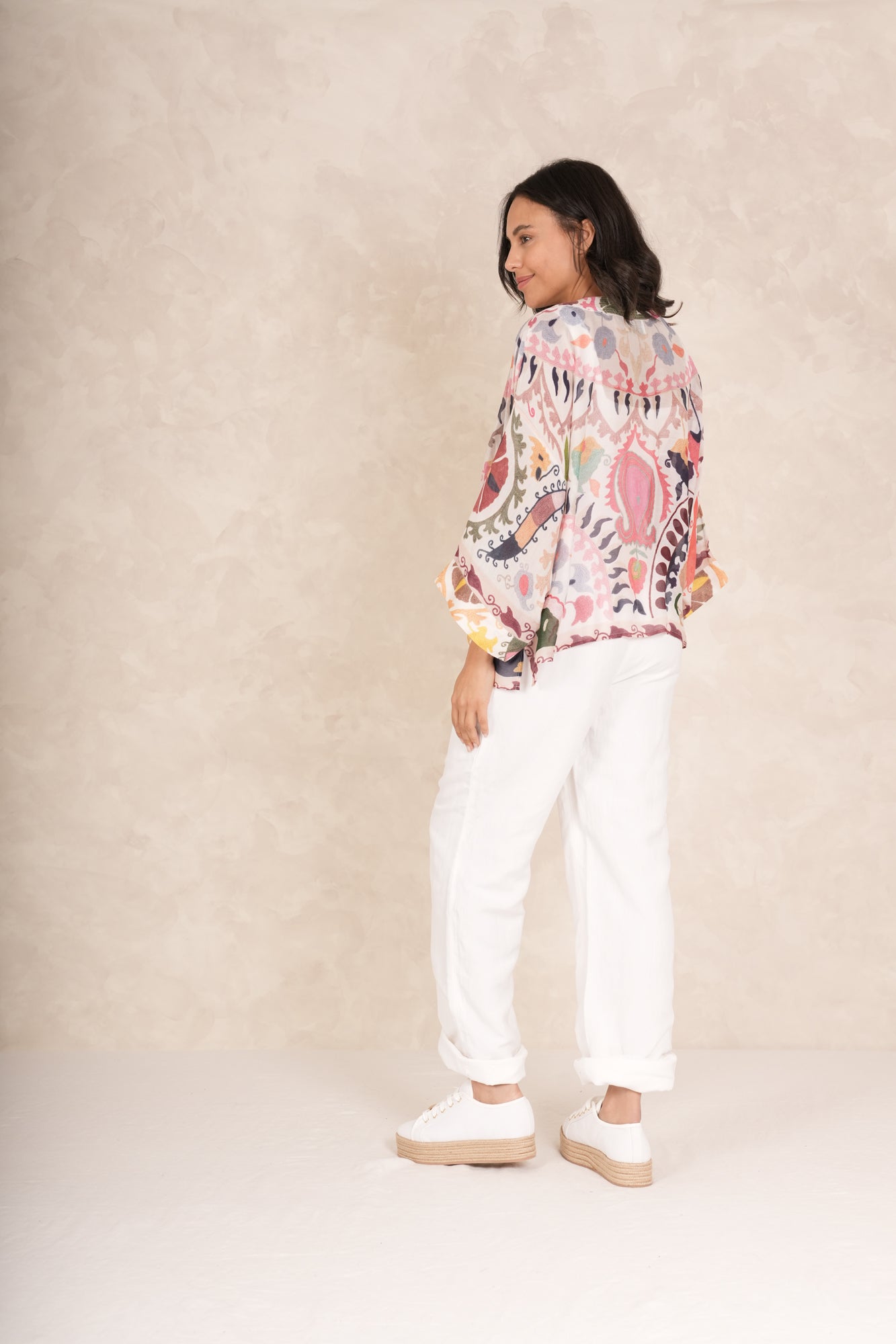 One Hundred Stars, Susani Pink Kimono