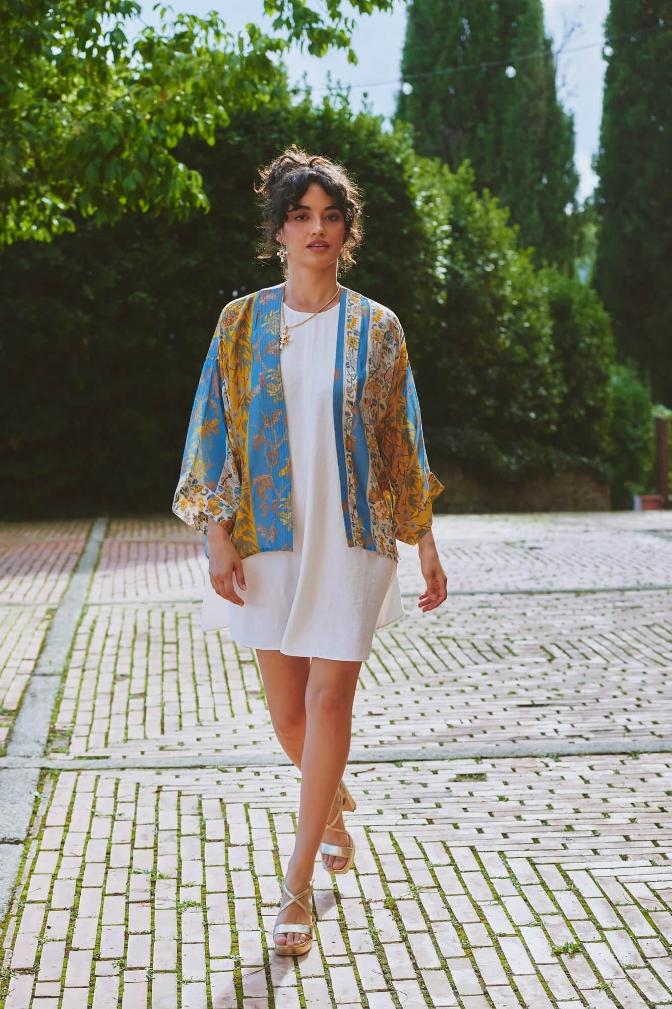 One Hundred Stars, Ribbons Gold Kimono