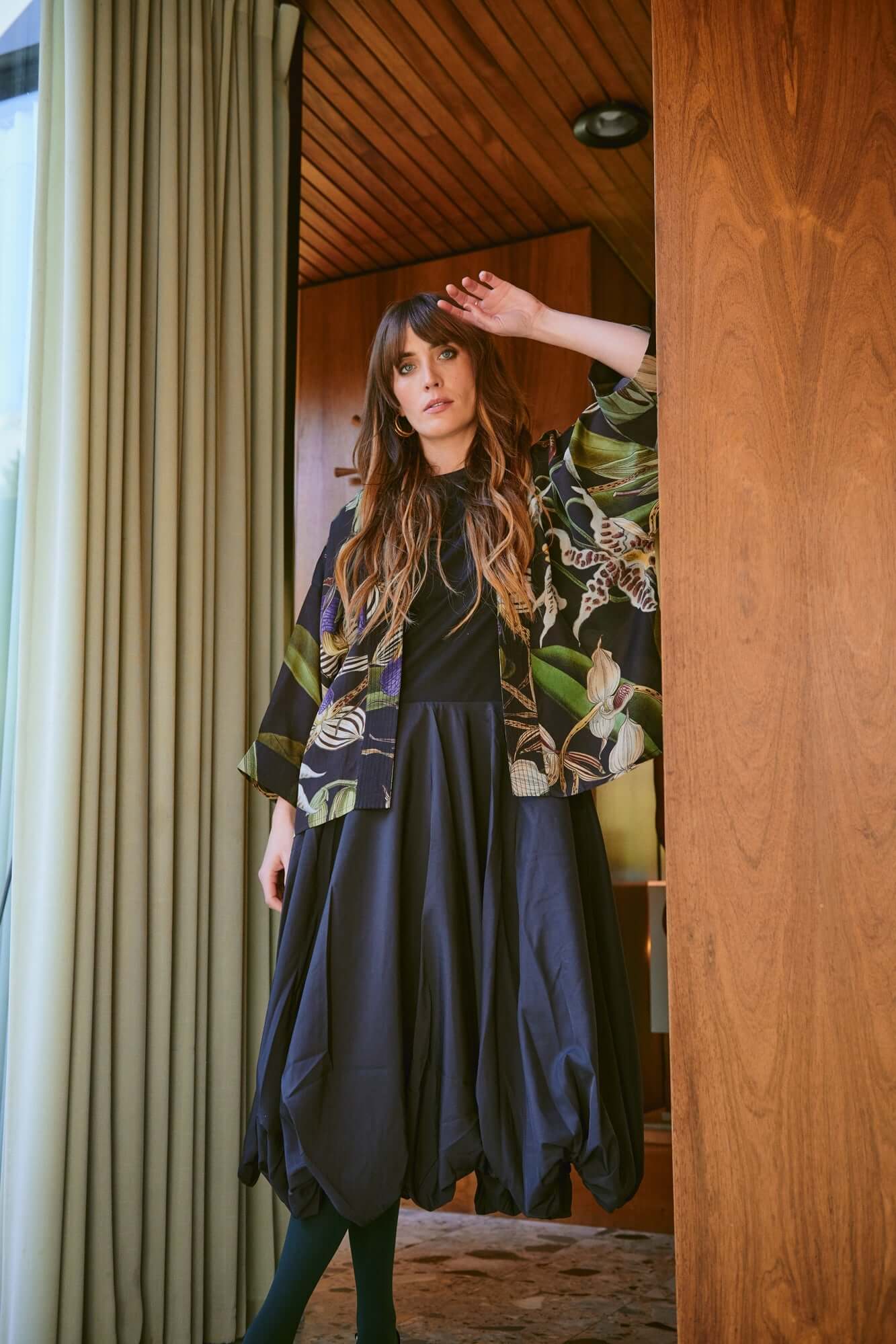 One Hundred Stars, Orchid Black Crepe Kimono