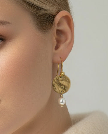 Vivien Walsh, Disc Earring Pearl