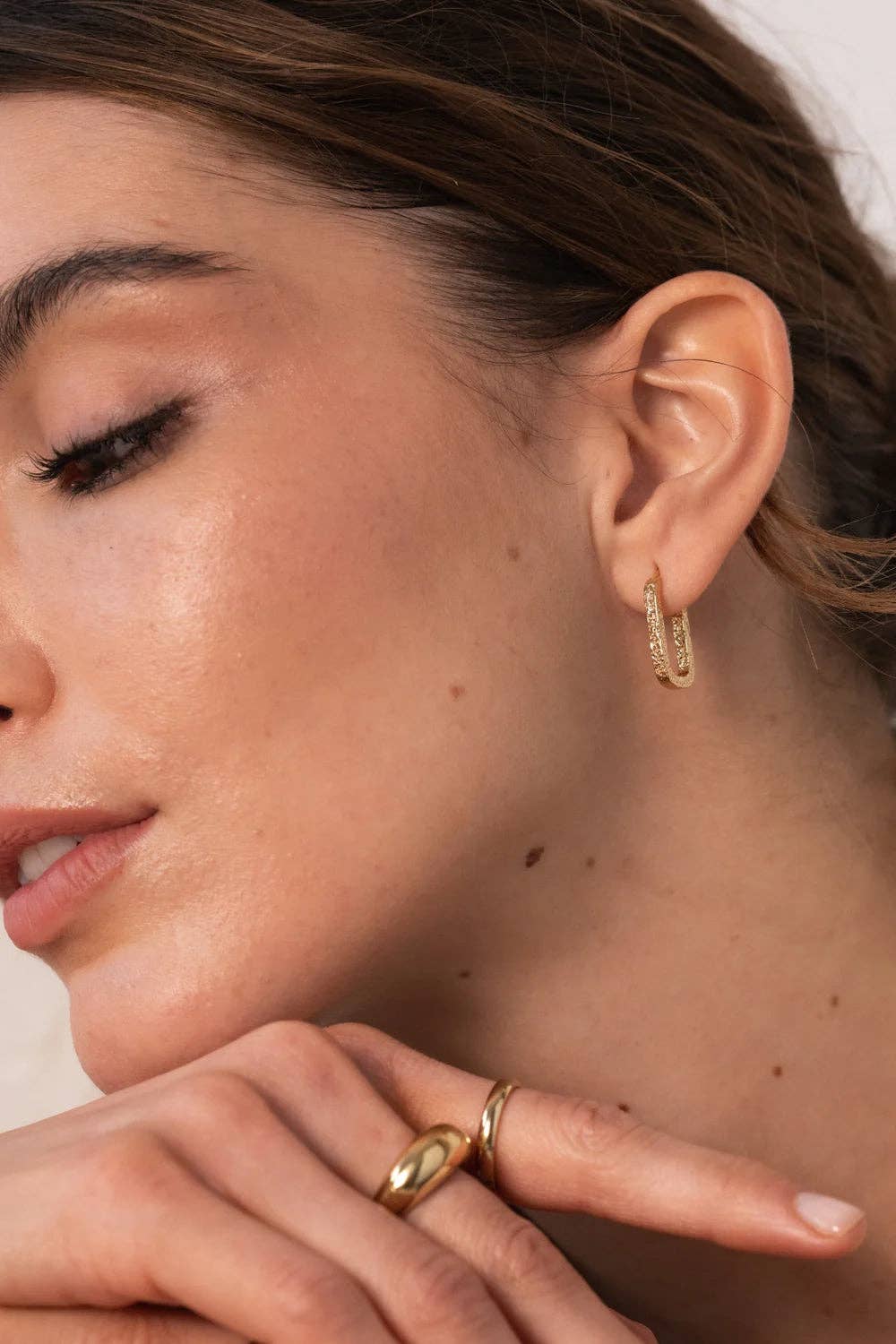 Waekura, Brown Earrings