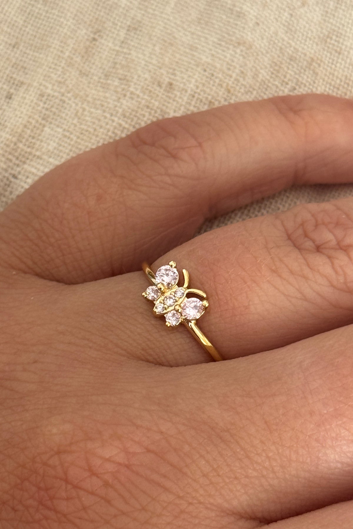 Waekura, Butterfly Ring