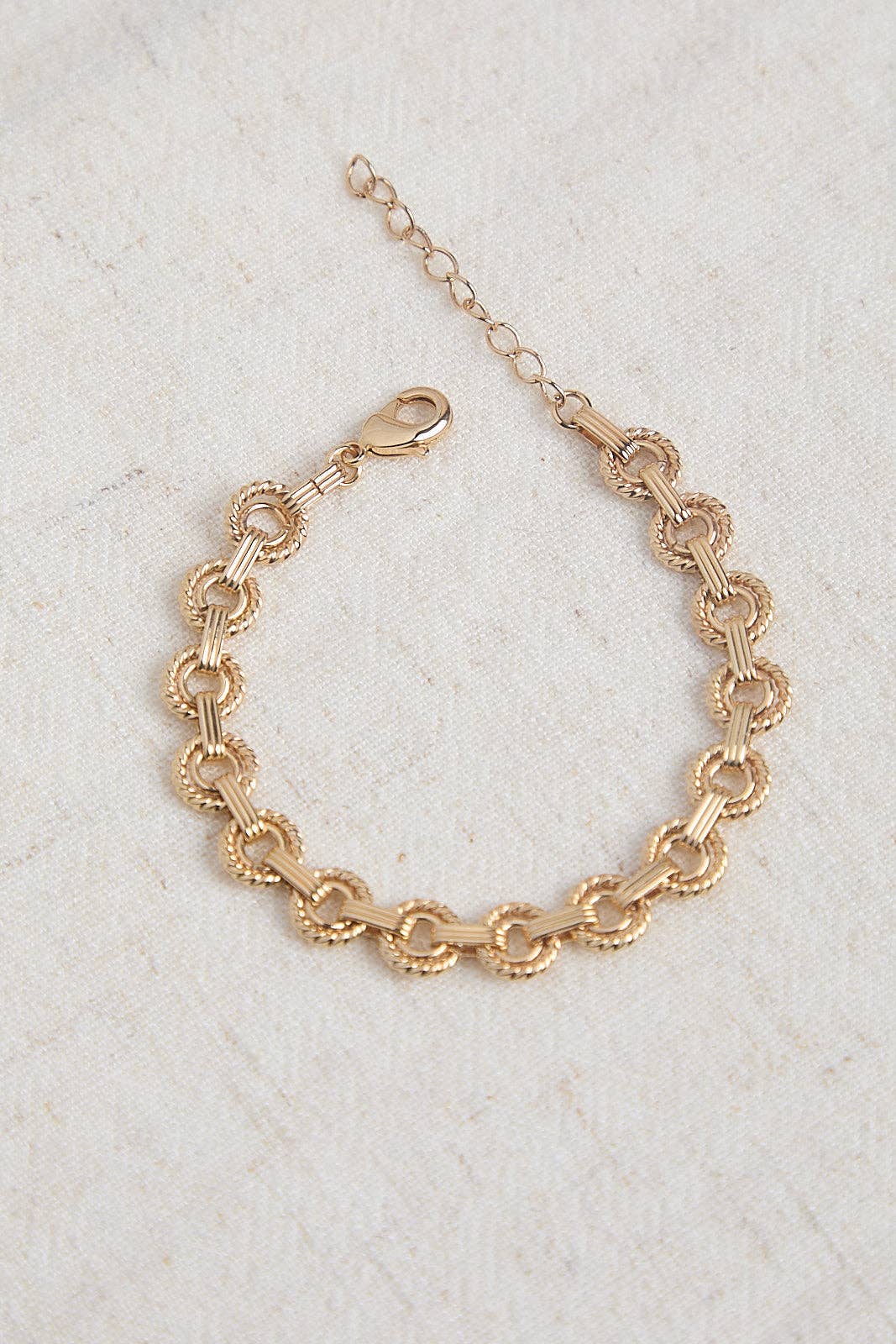 Waekura, Mahan Bracelet