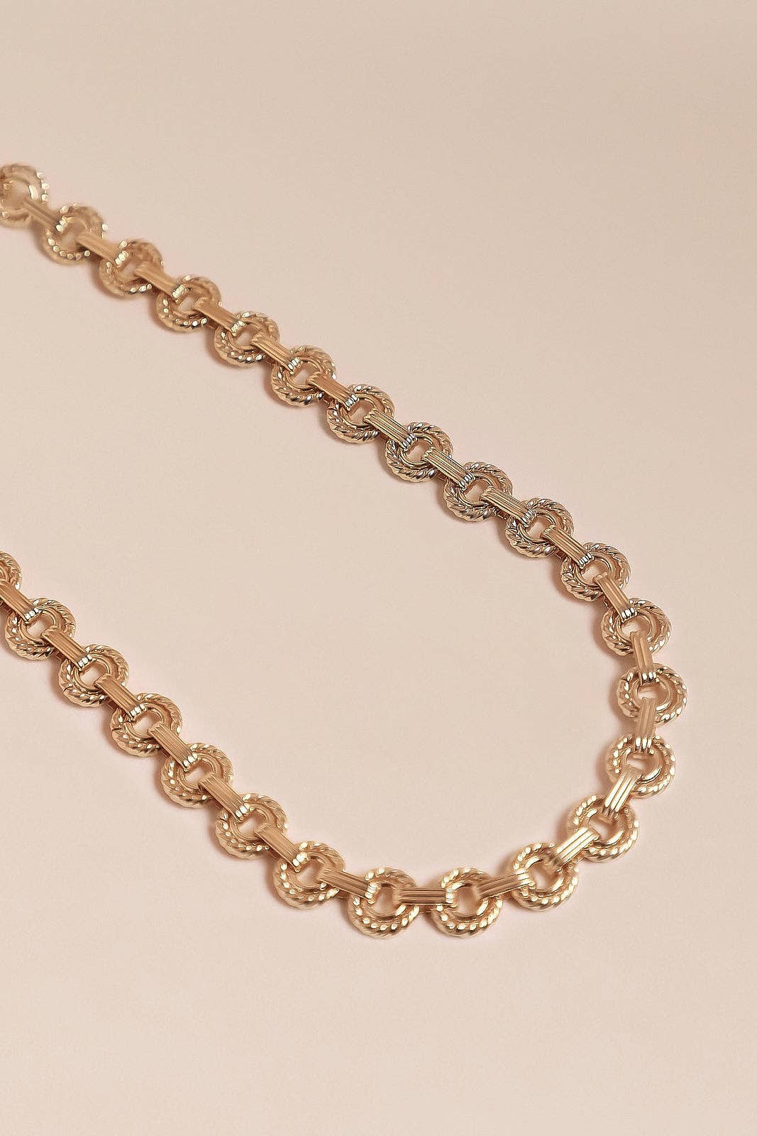 Waekura, Mahan Necklace