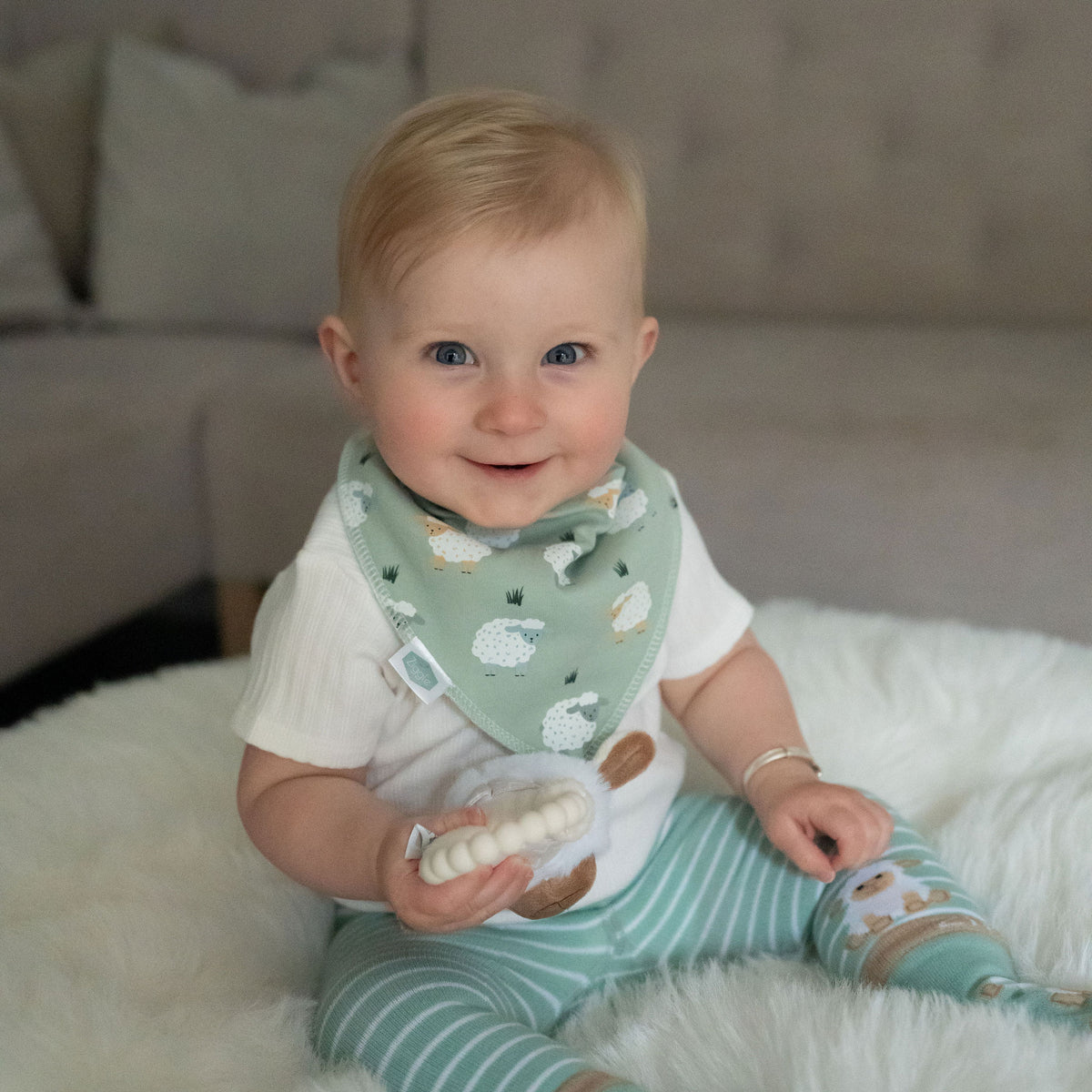 Ziggle, Gift set: Bib Rattle Washcloth Sheep